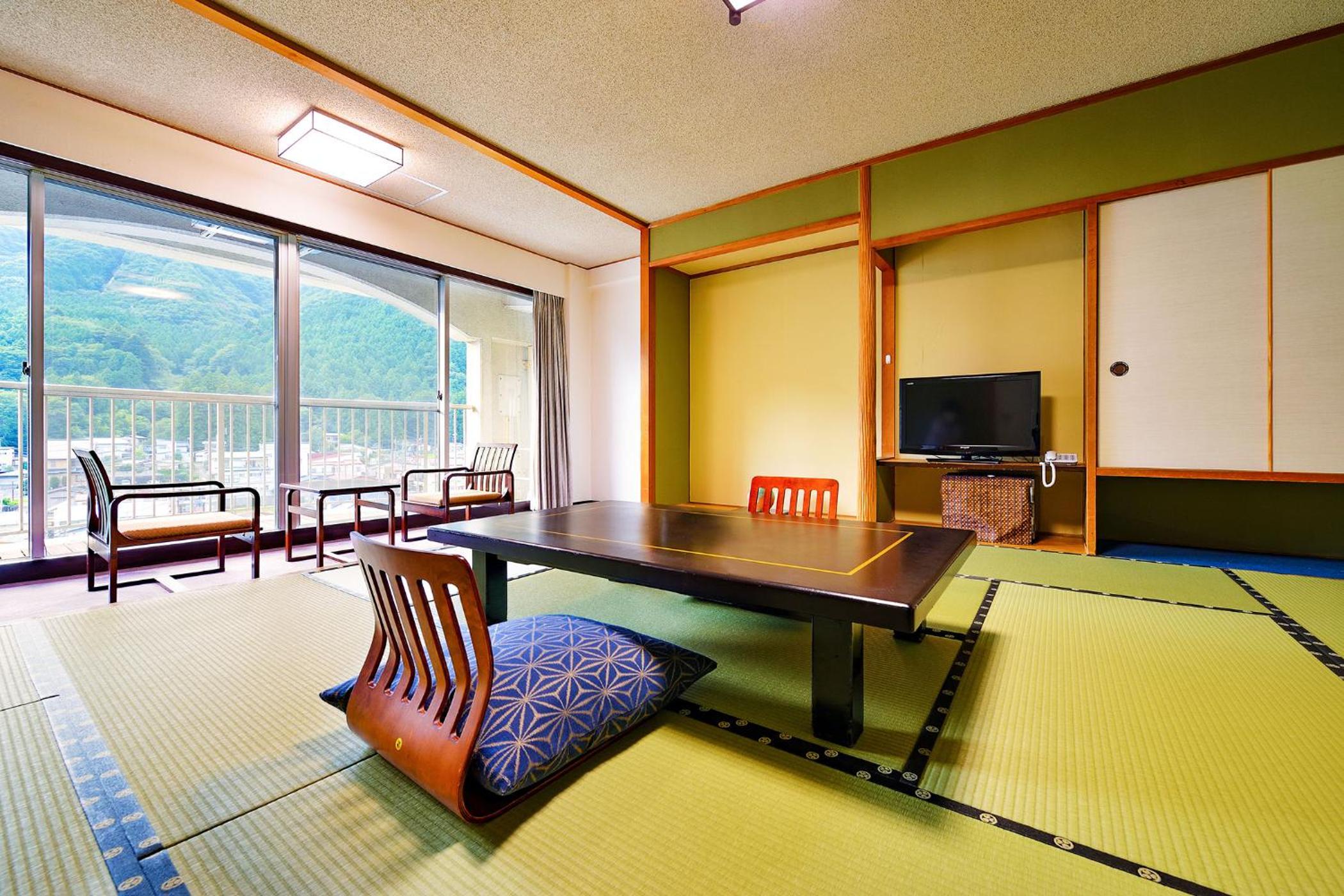 Standard Japanese-Style-Room 38 sqm - Shower Only - Non-Smoking