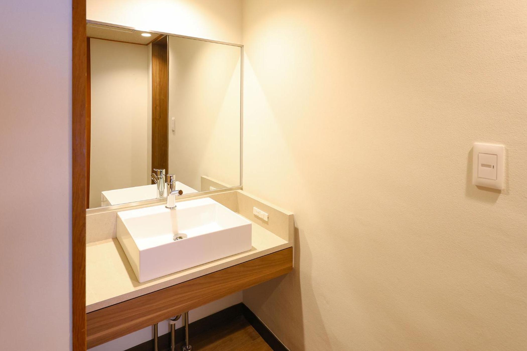 Standard Japanese-Style-Room 38 sqm  - Shower Only - Non-Smoking