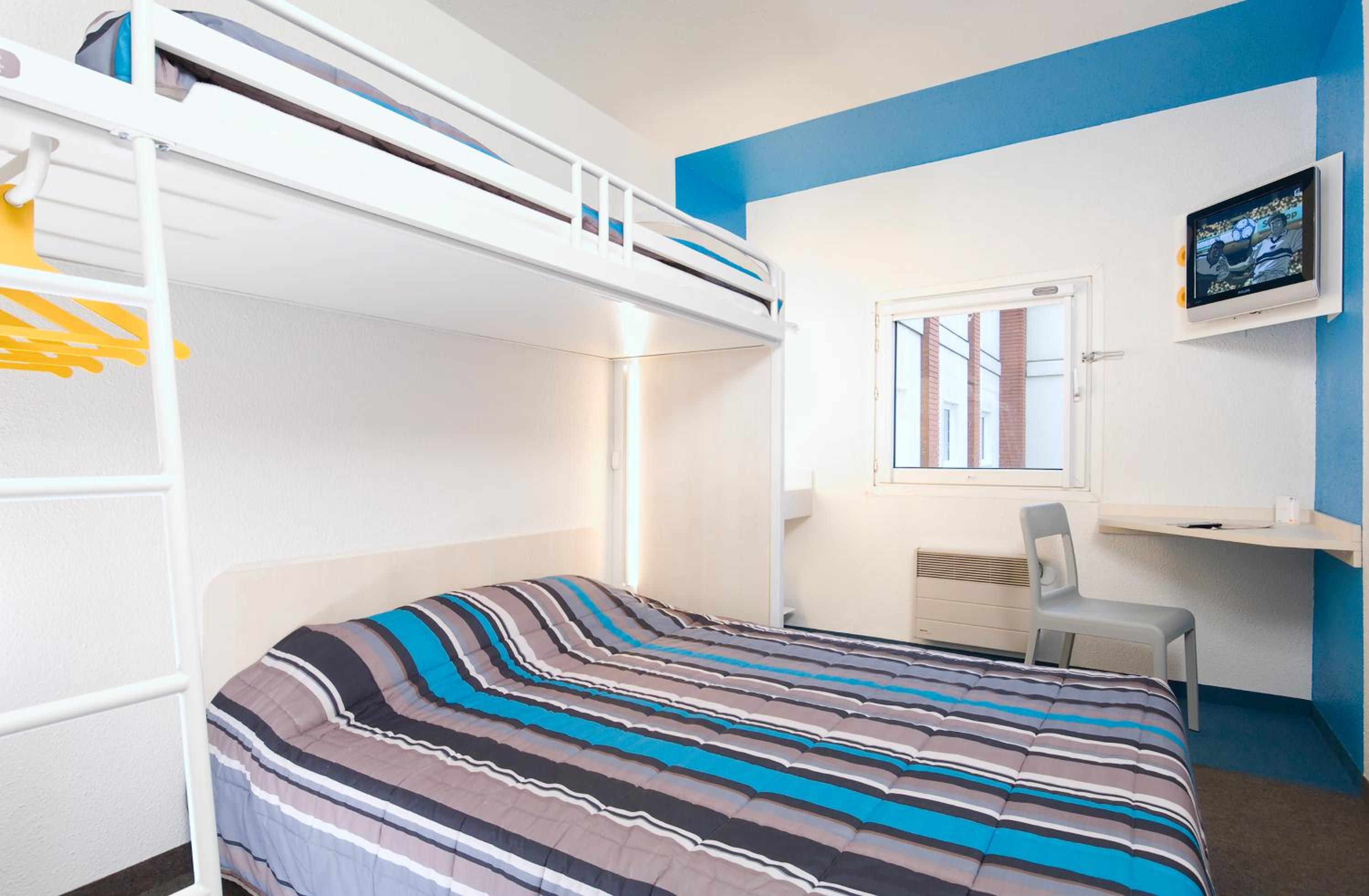 Economy Triple Room
