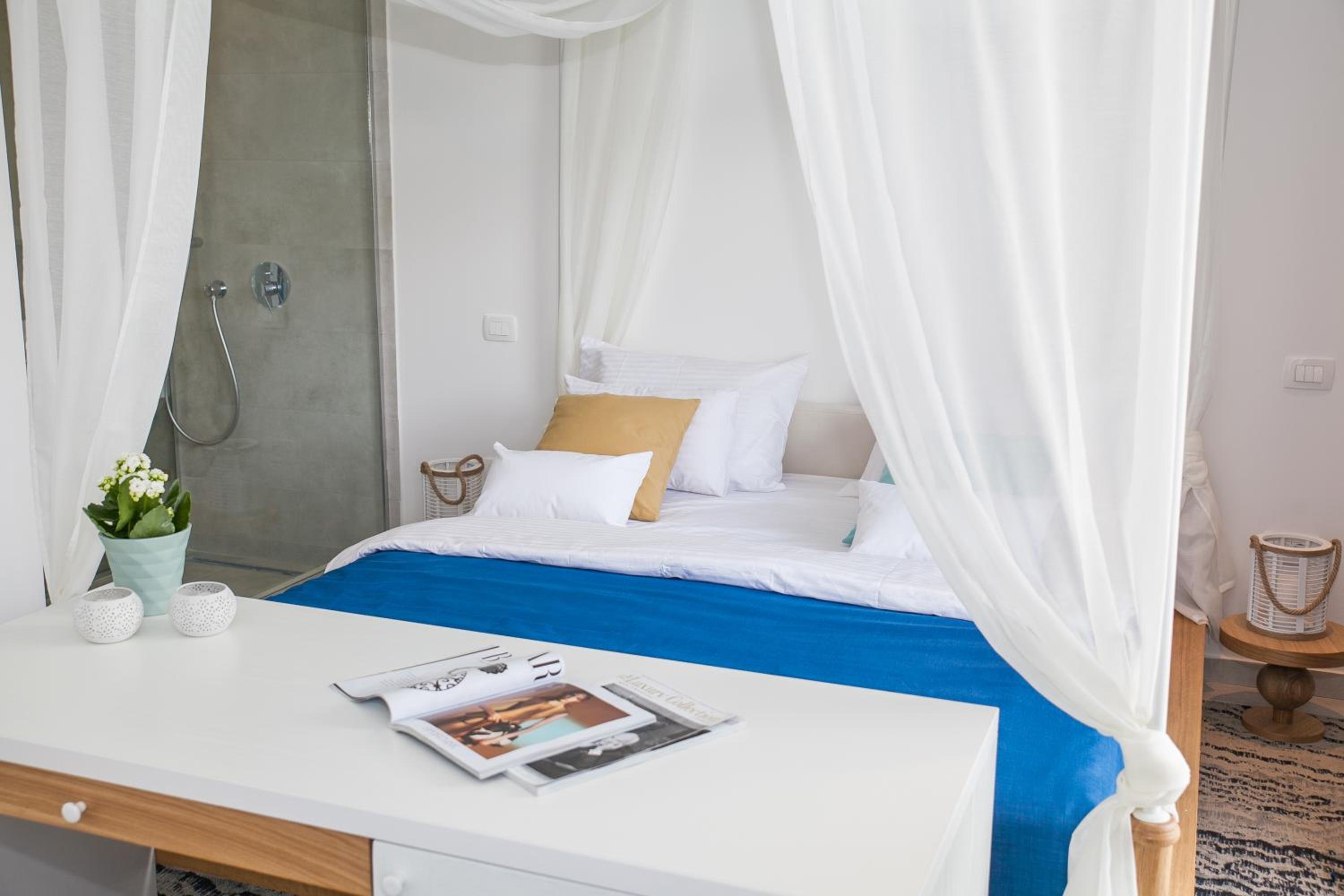 Double Room with Balcony and Side Sea View