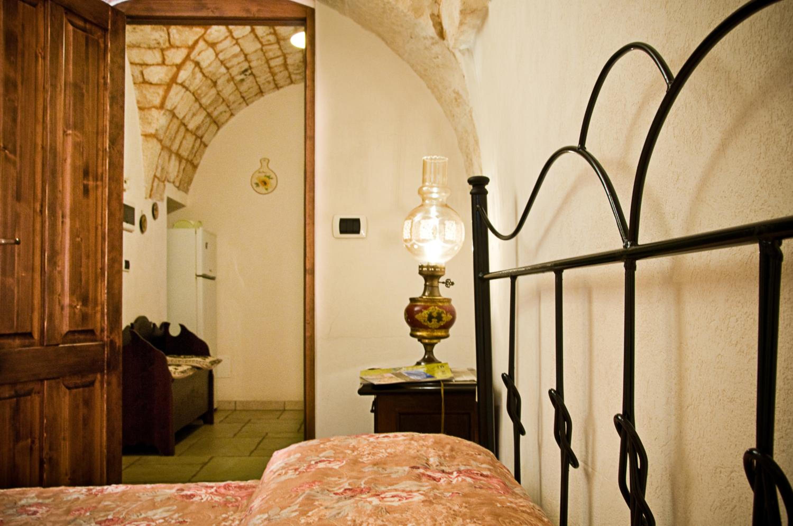Casa Trullo con 1 Camera da Letto e Vista Giardino