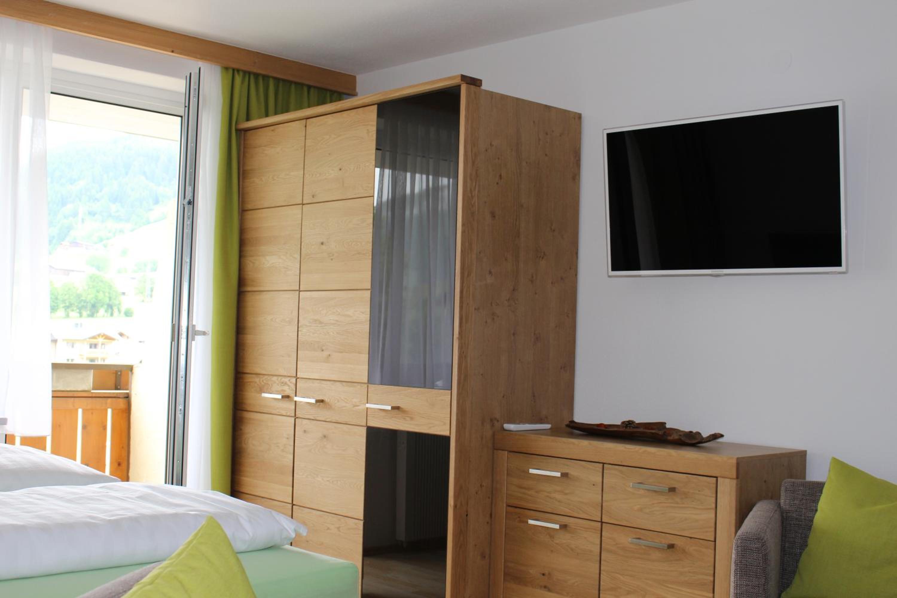 Studio Apartment photo 3