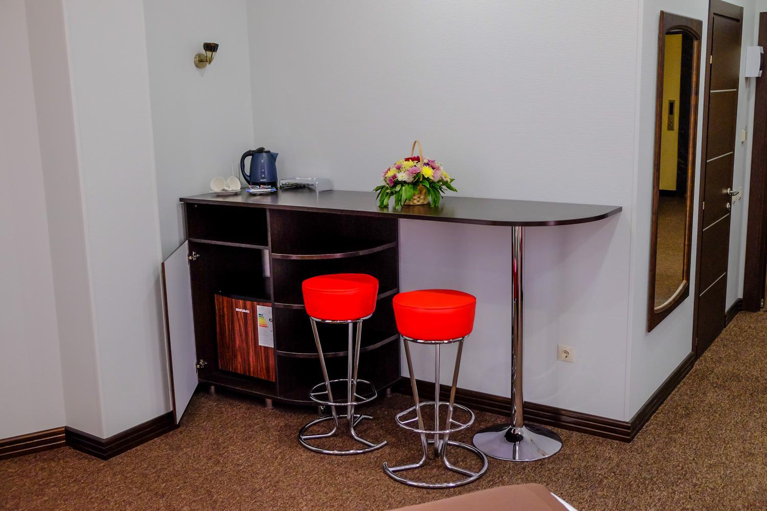 Queen Suite photo 2