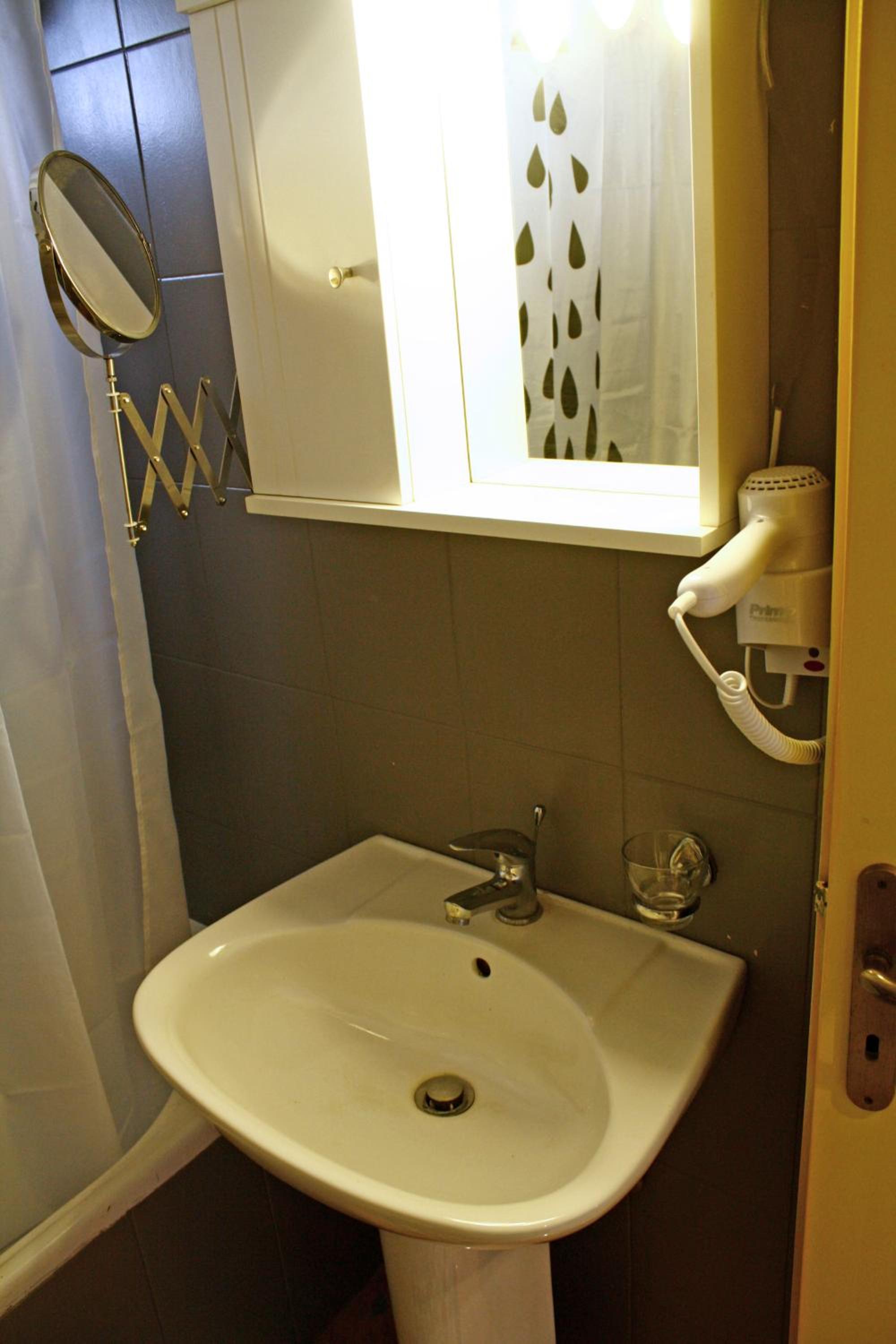 Apartment - Photo 11