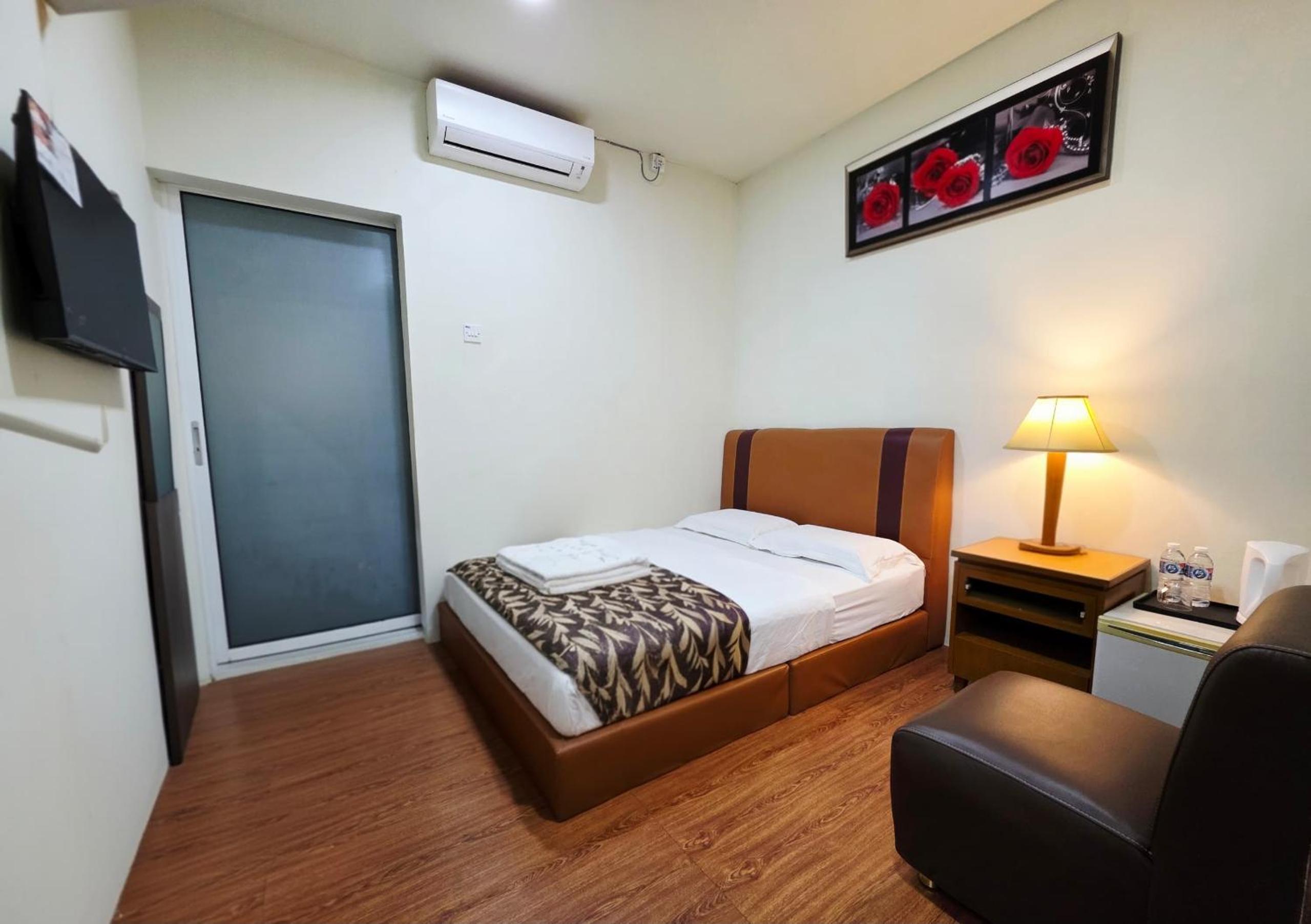 Queen Room - Photo 1
