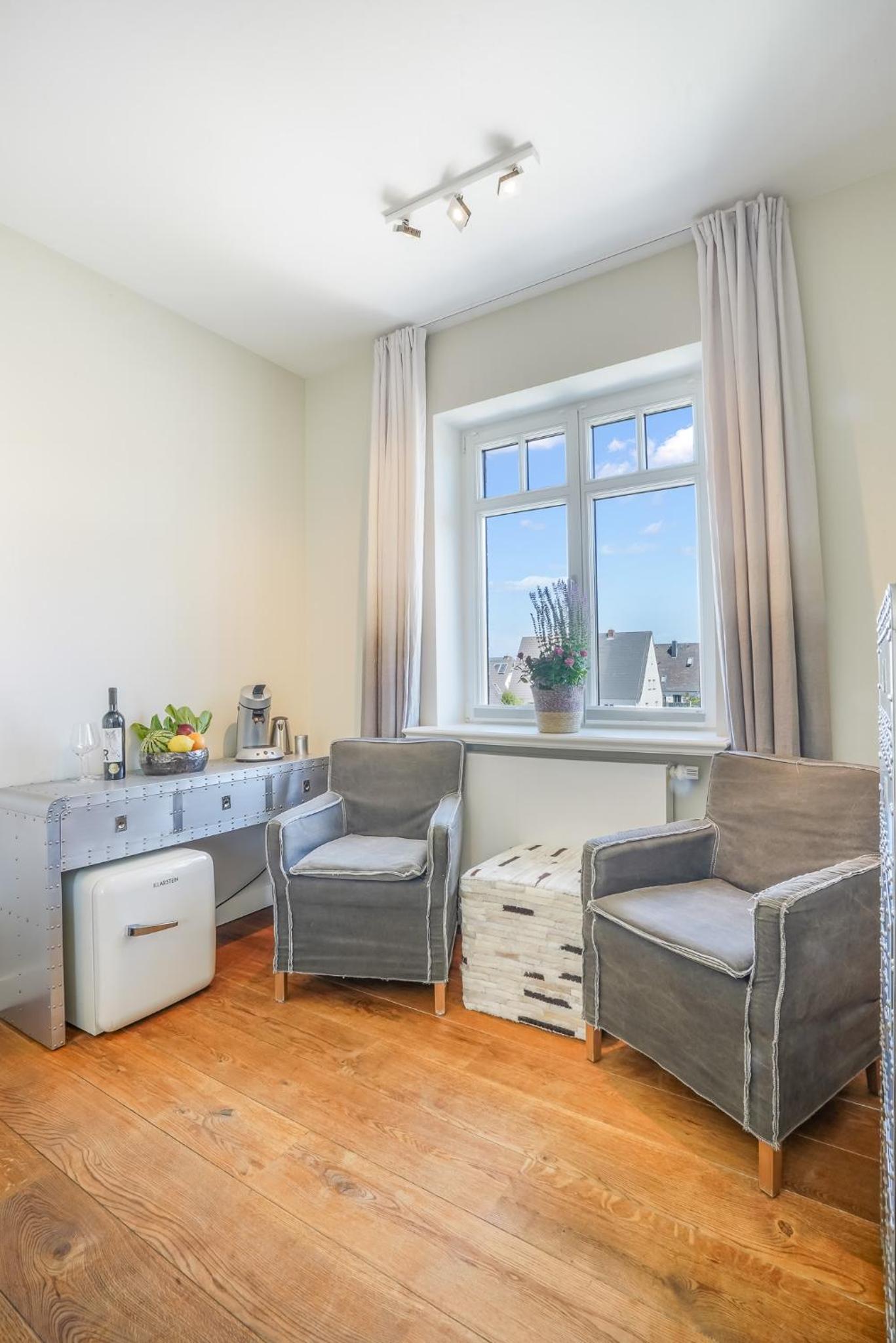 Budget Double Room photo 2