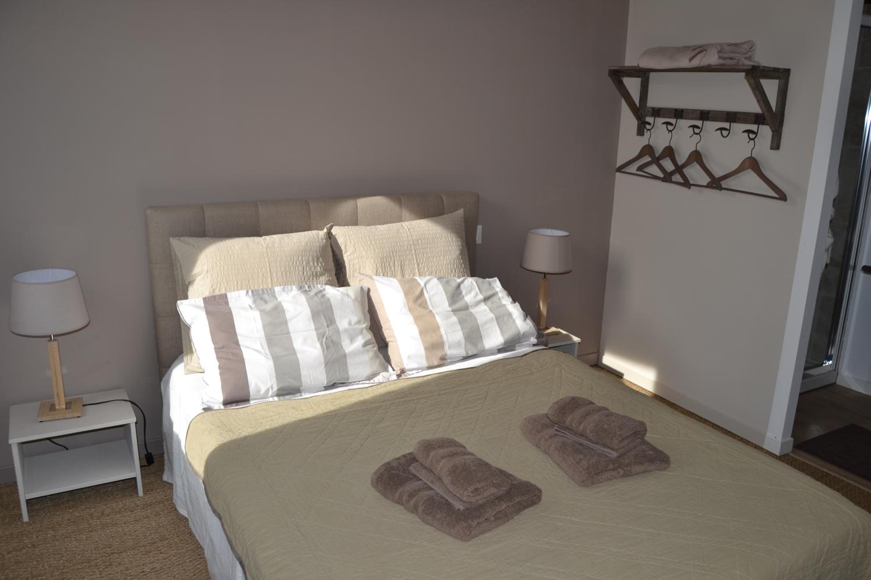 One-Bedroom Apartment - Romance photo 2