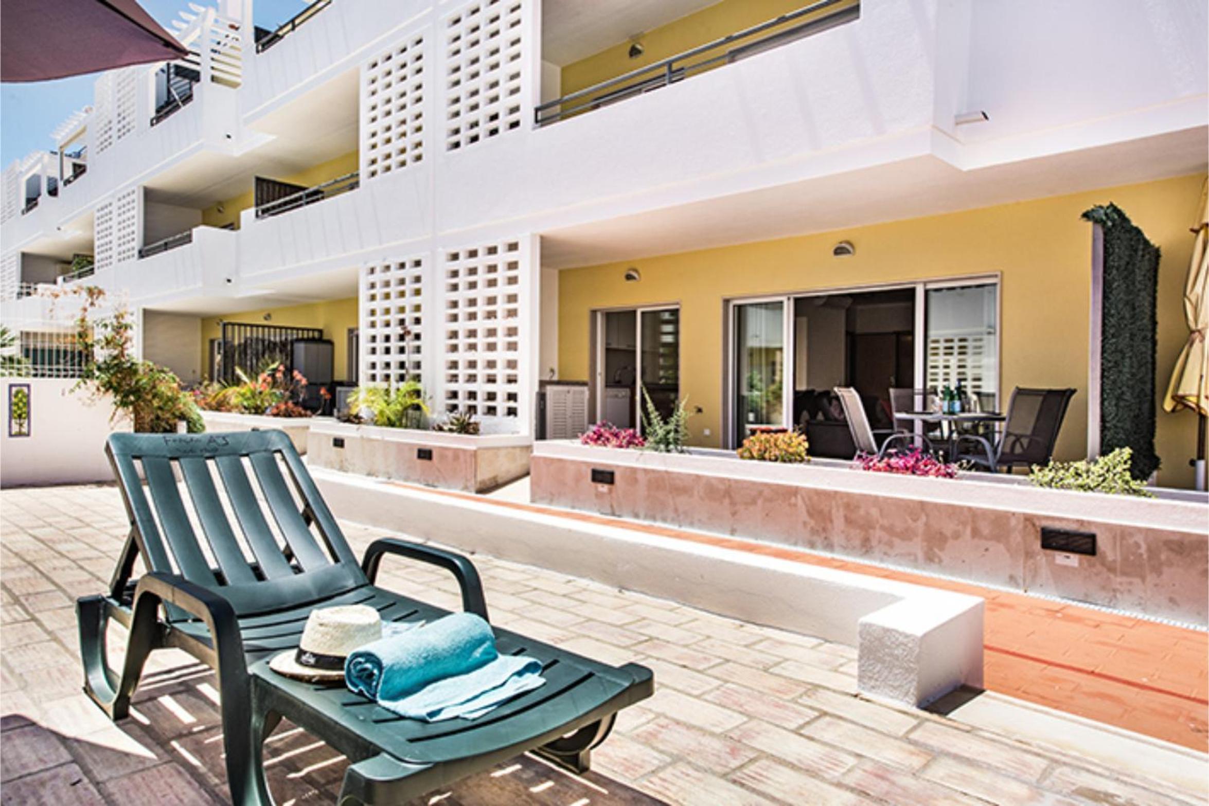 Two-Bedroom Apartment with Terrace photo 3