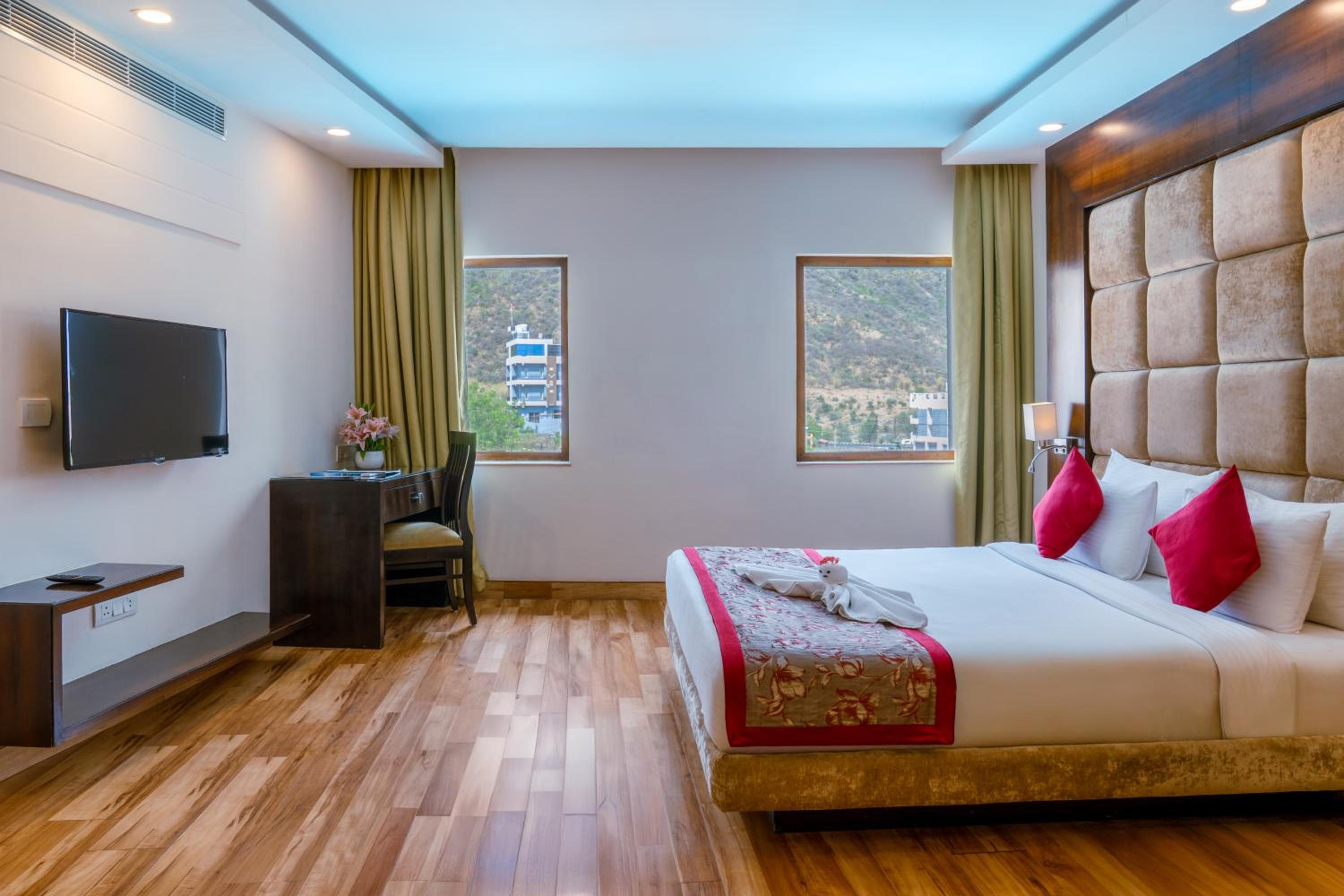 King Room with Mountain View photo 1