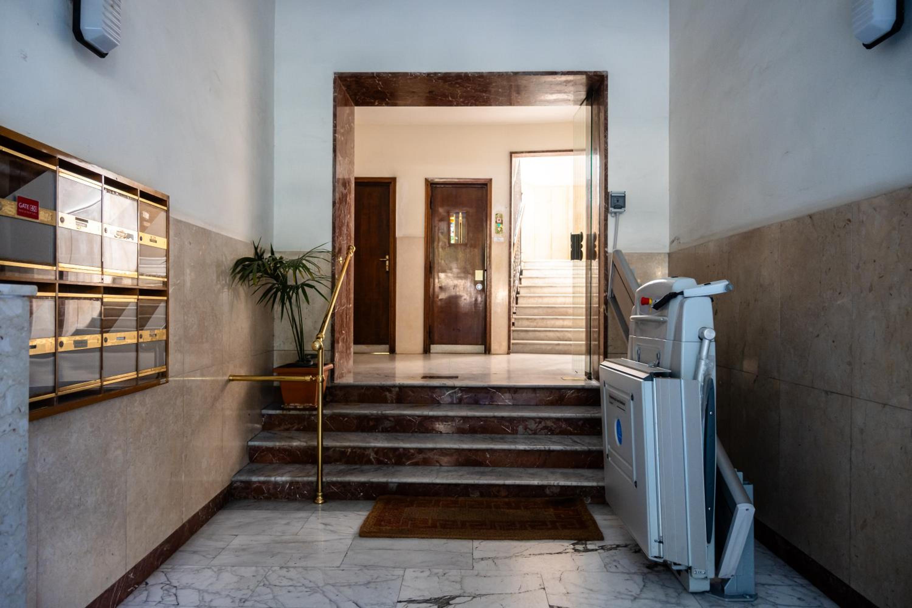 Quadruple Room with Private Bathroom photo 1