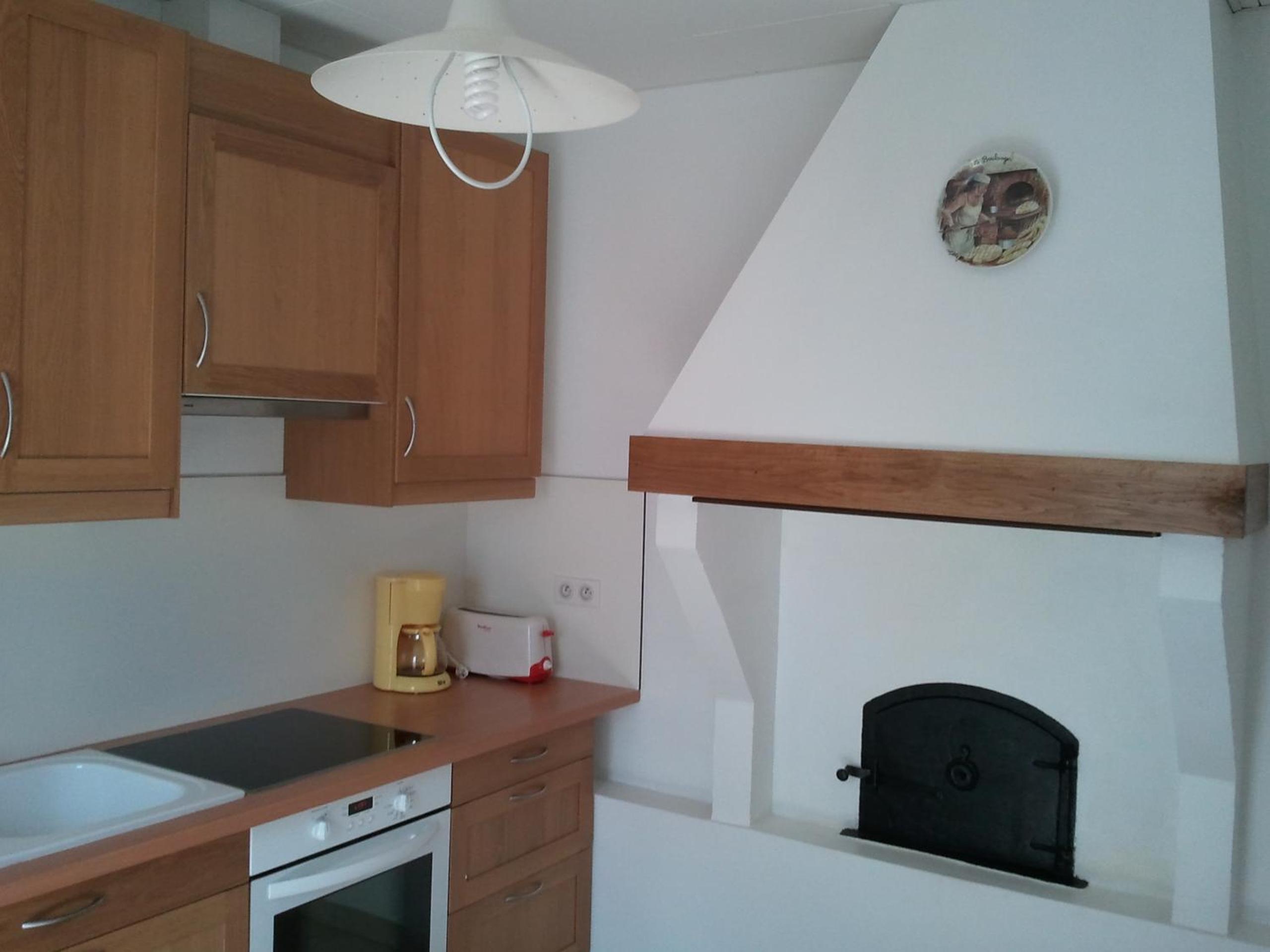 Two-Bedroom House - Photo 9