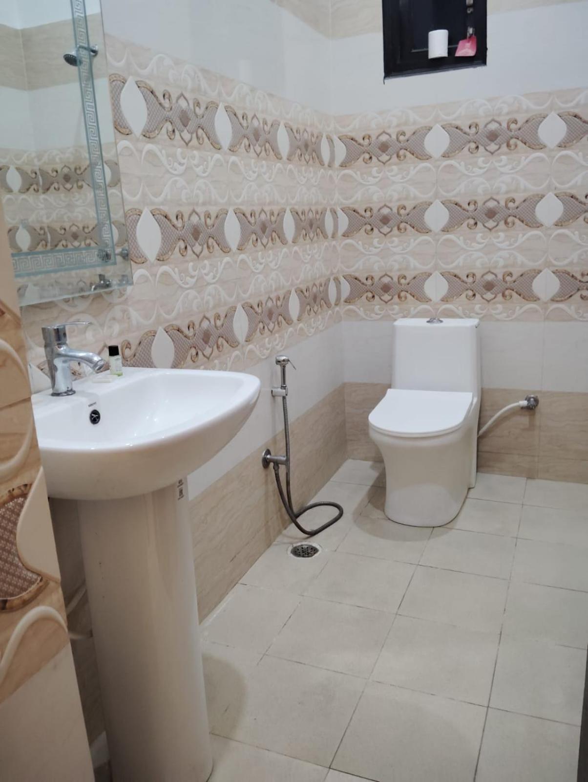 Standard Double Room - Photo 2