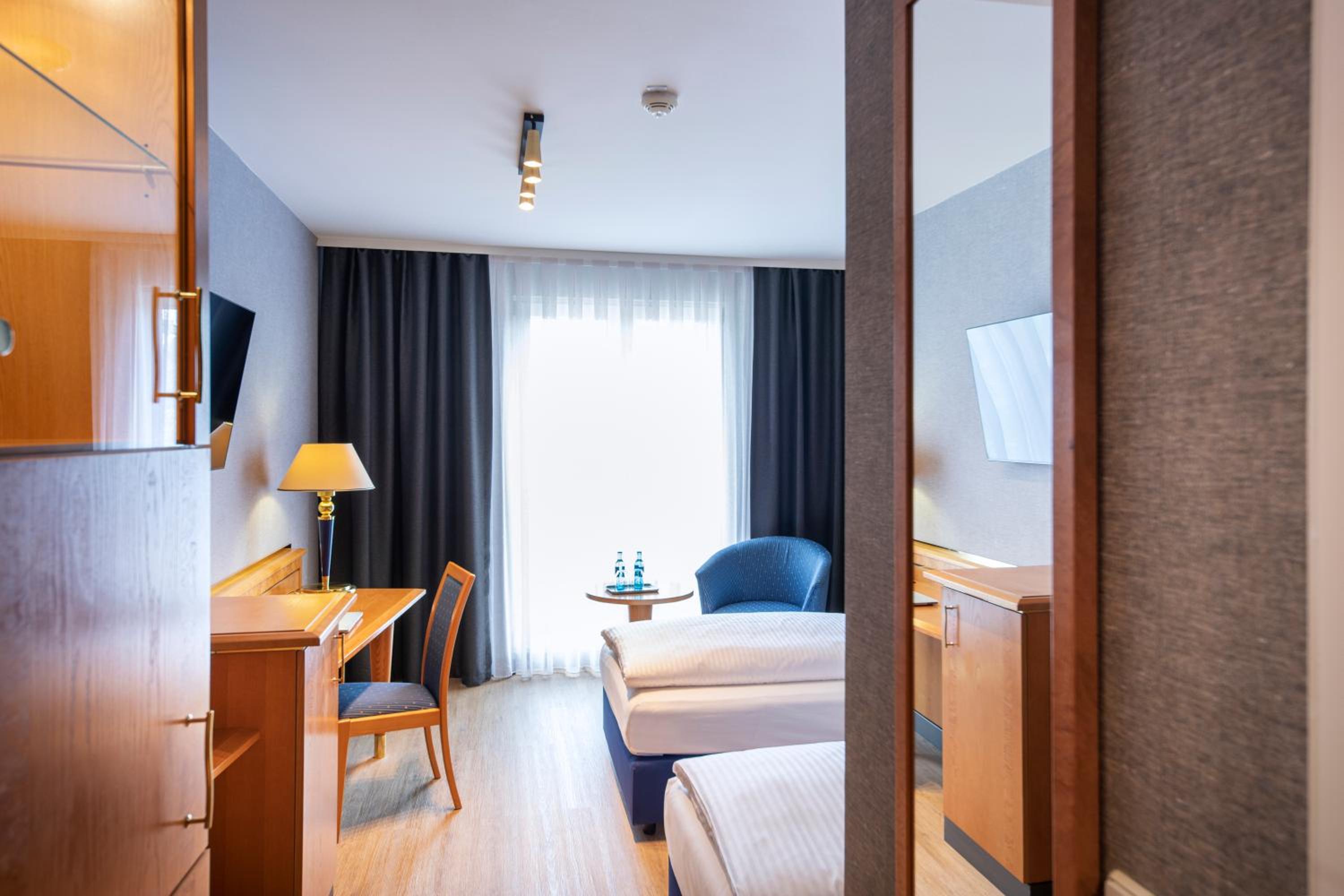 Economy Double or Twin Room - Photo 6