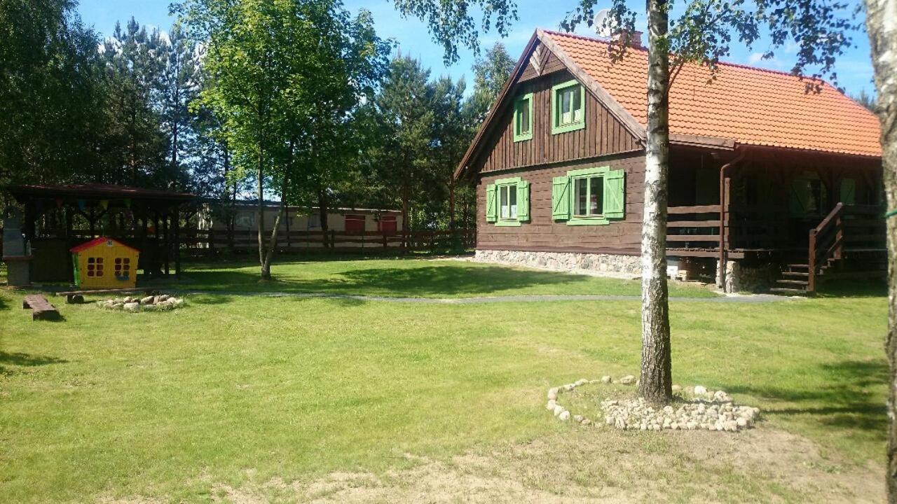 Six-Bedroom House photo 3