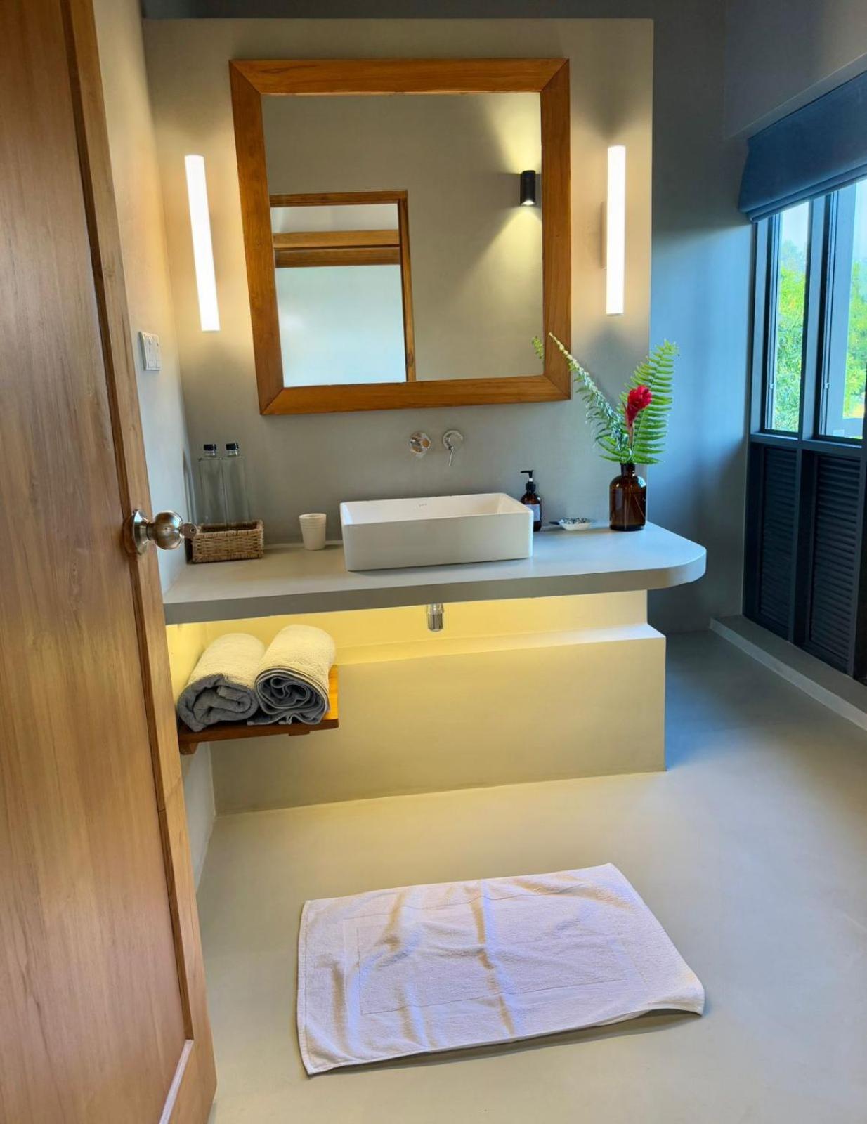 King Room with Garden View