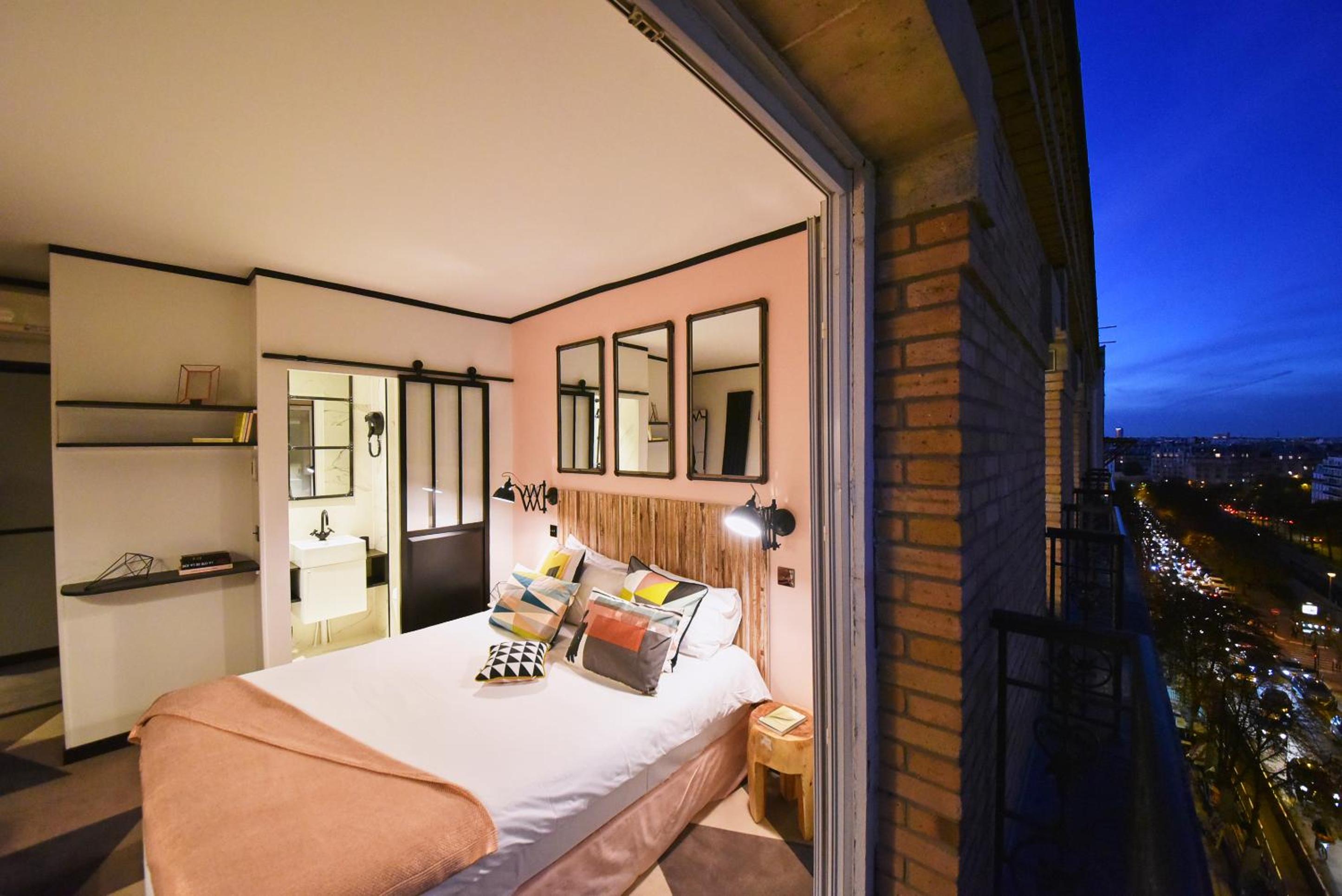 Classic Room with Balcony photo 2