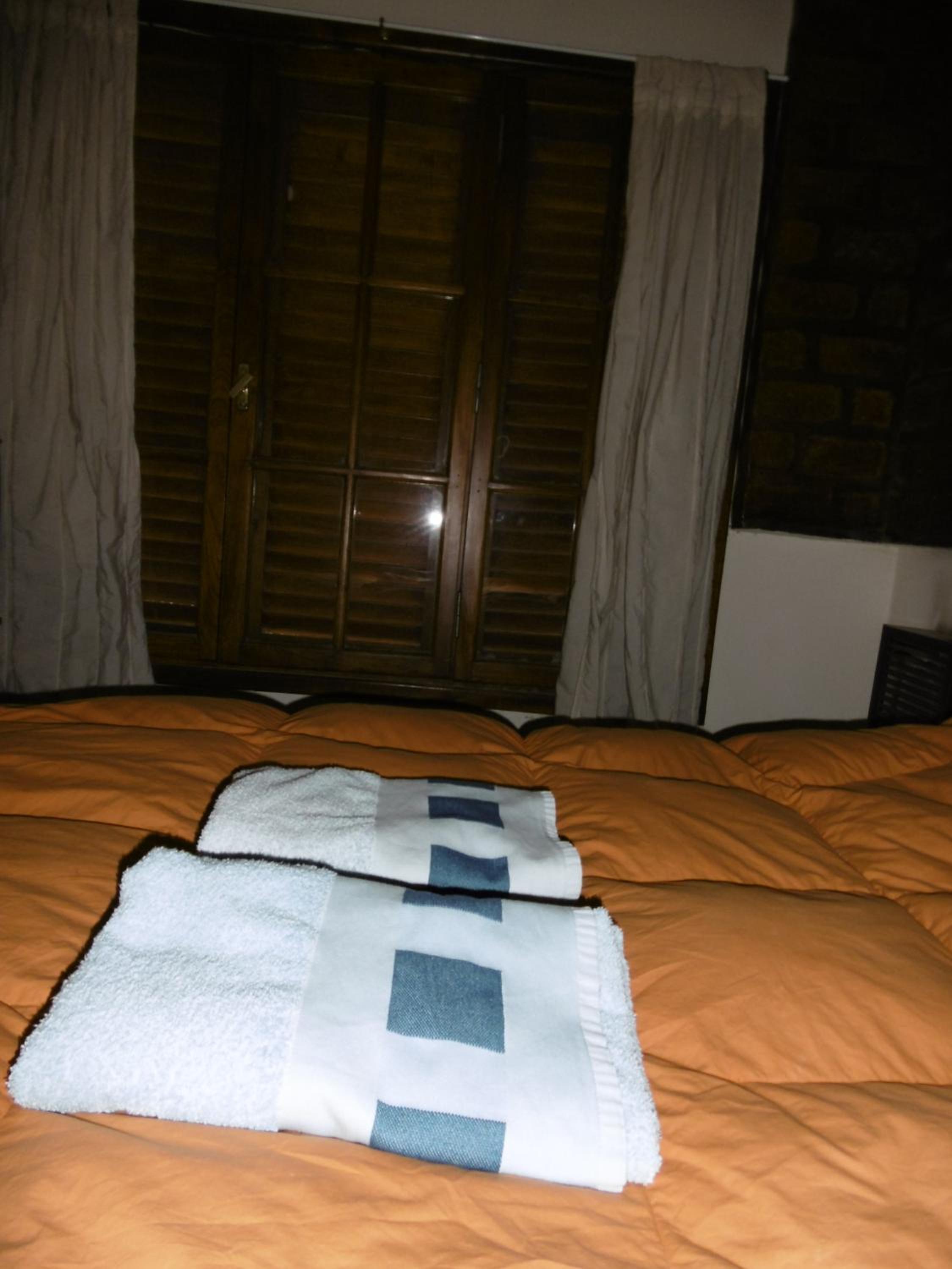 Double Room with Shared Bathroom photo 1