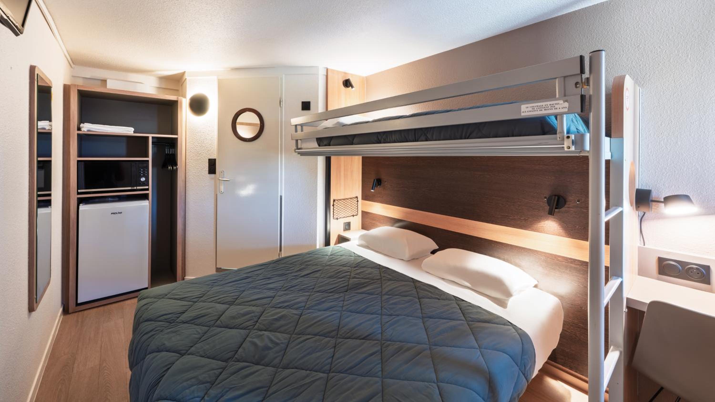 Standard Plus Room - 1 Queen Bed 1 Single Bed