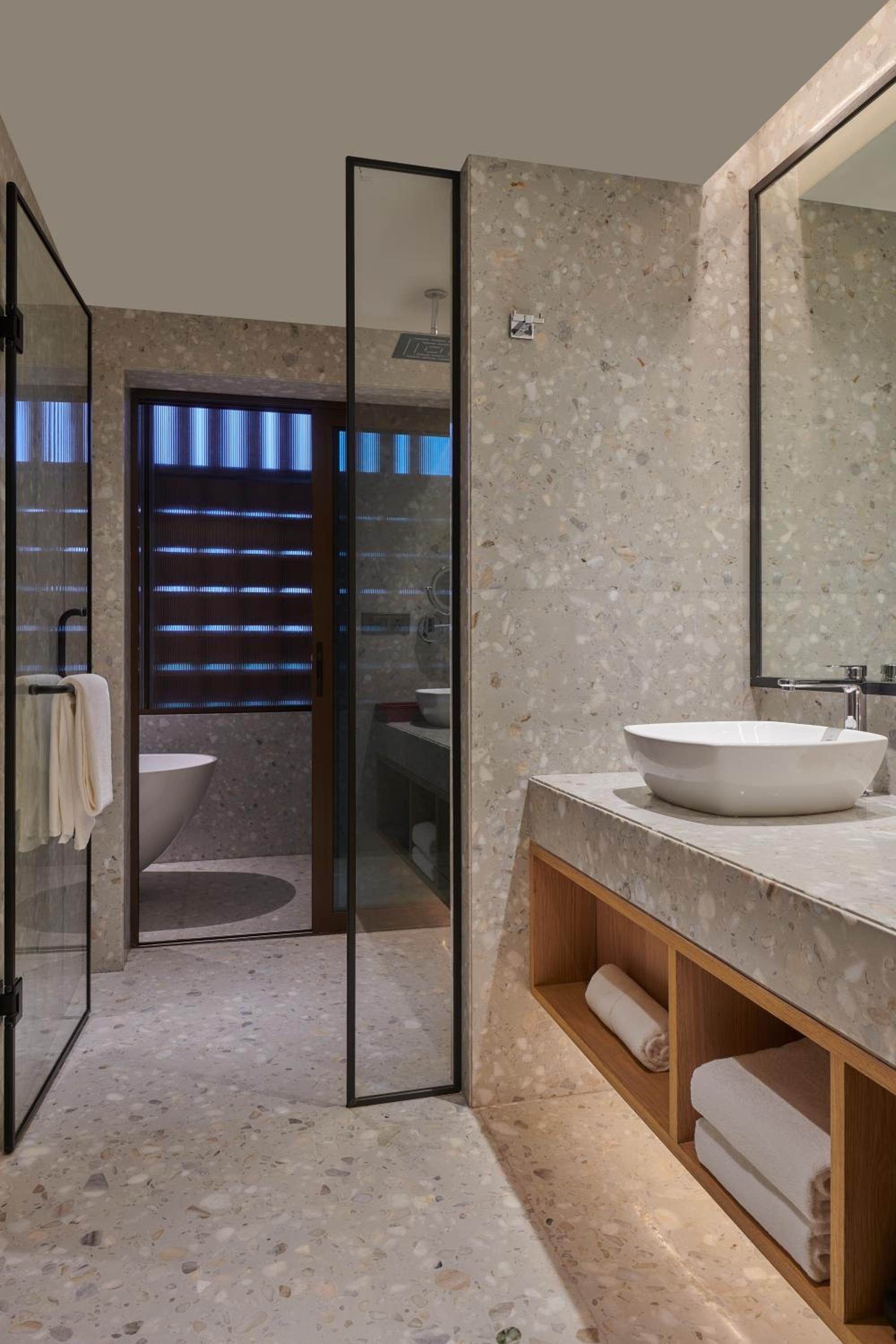 Dukes Suite - Photo 1