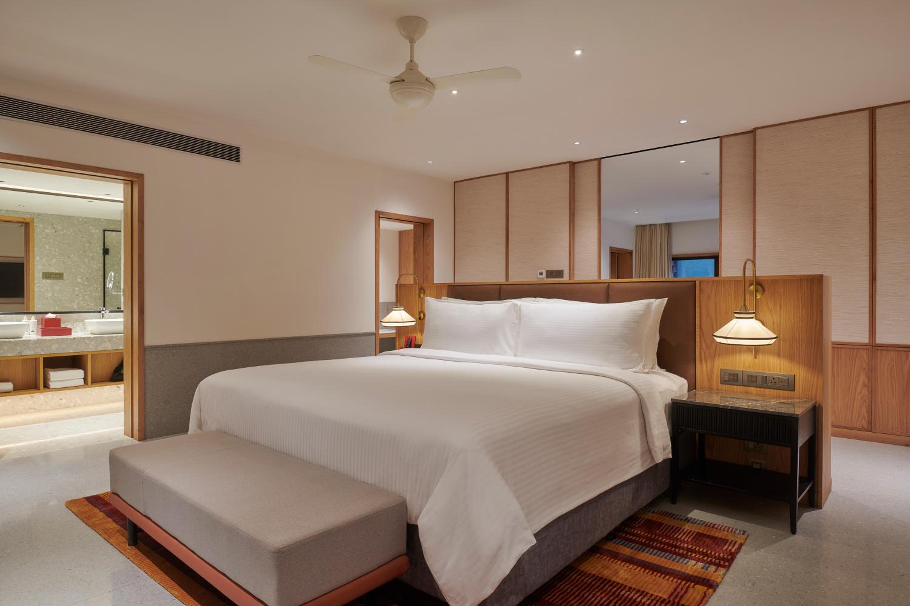 Dukes Suite - Photo 5