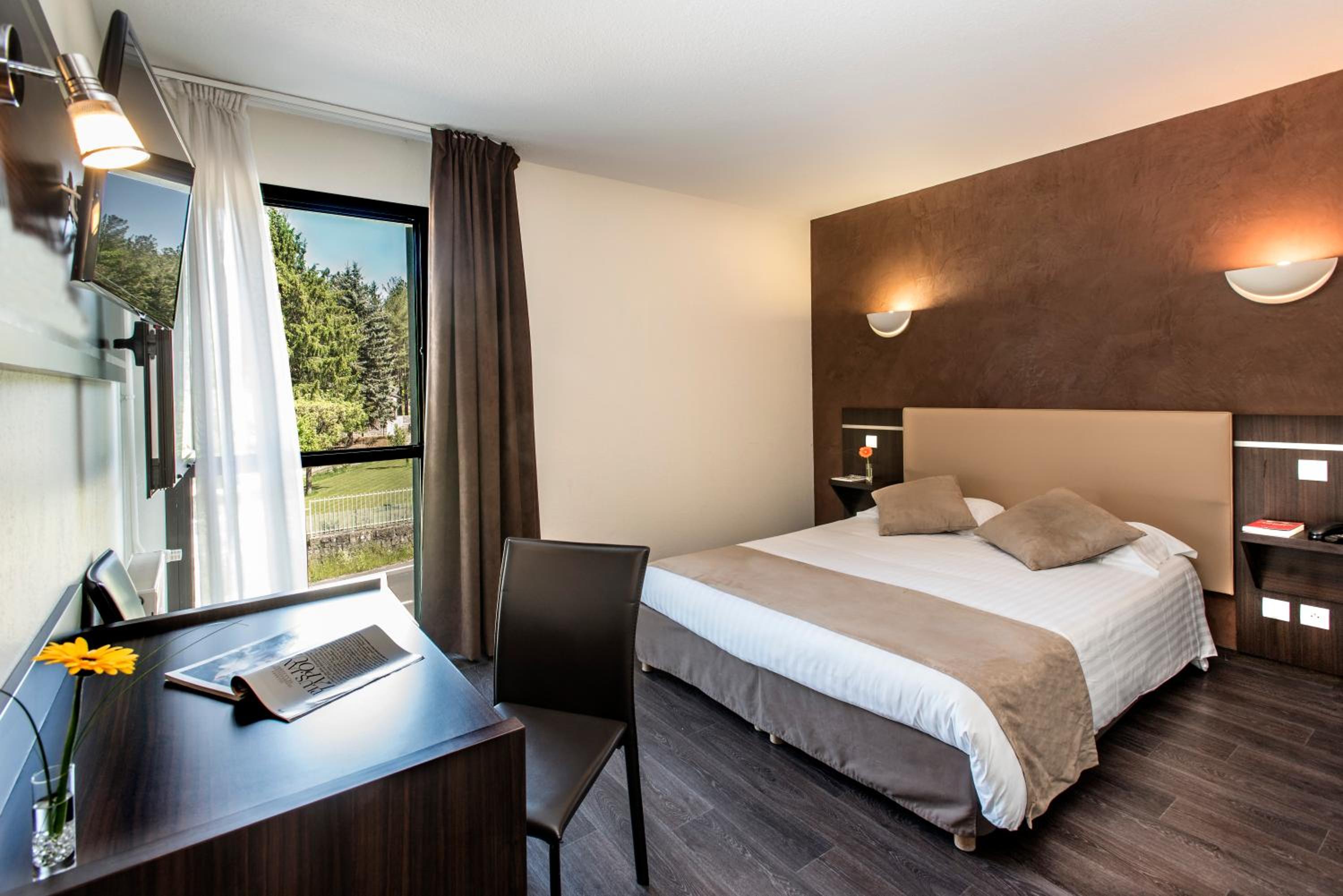 Superior Double Room - Photo 1