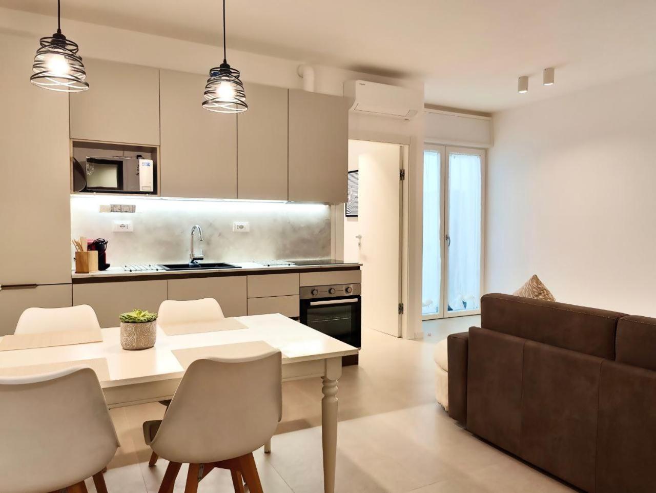 Superior One-Bedroom Apartment