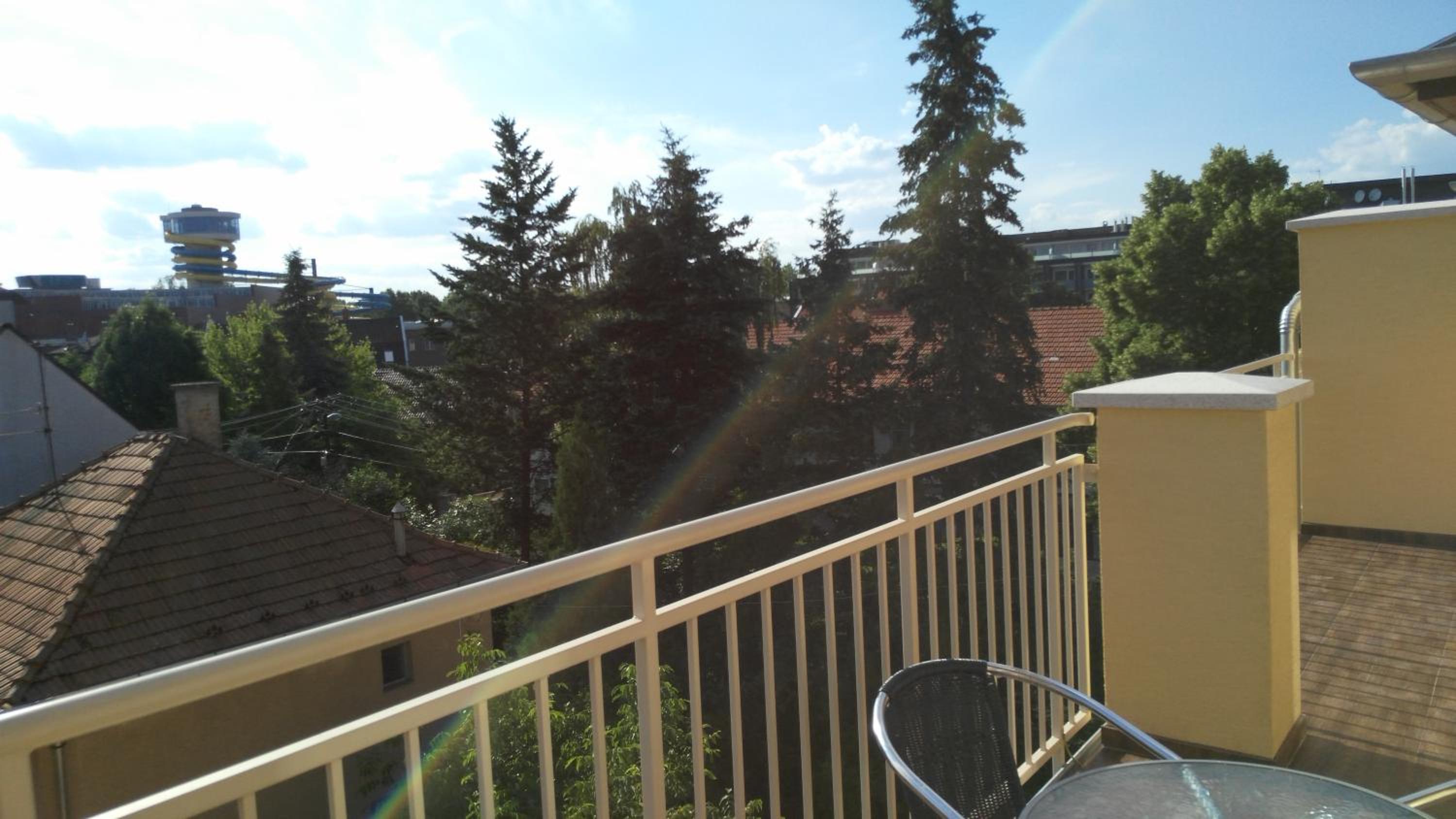 Apartment photo 2