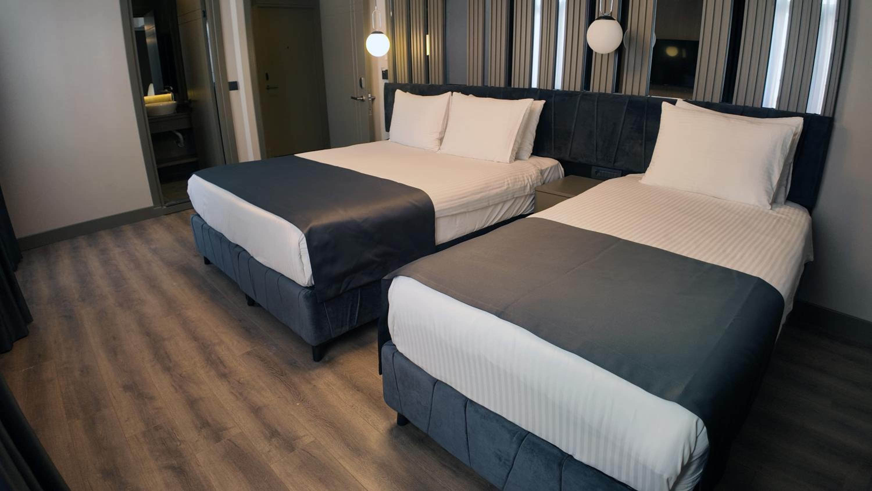 Deluxe Triple Room photo 3