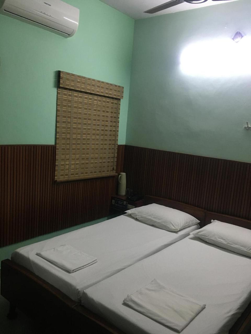 Budget Double Room photo 2