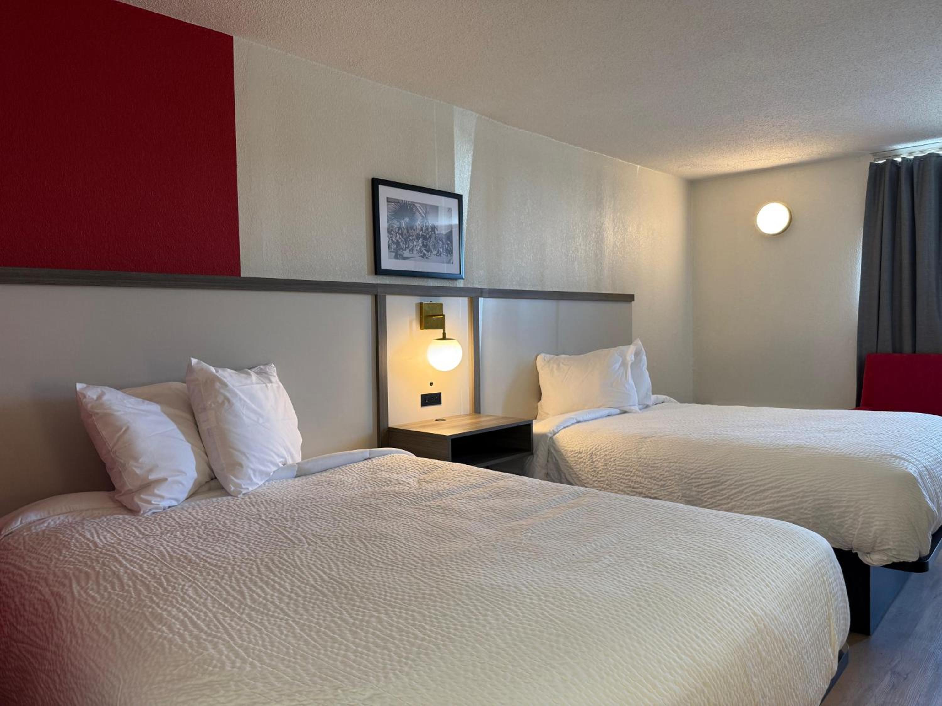 Double Room with Two Double Beds - Non-Smoking - Photo 2