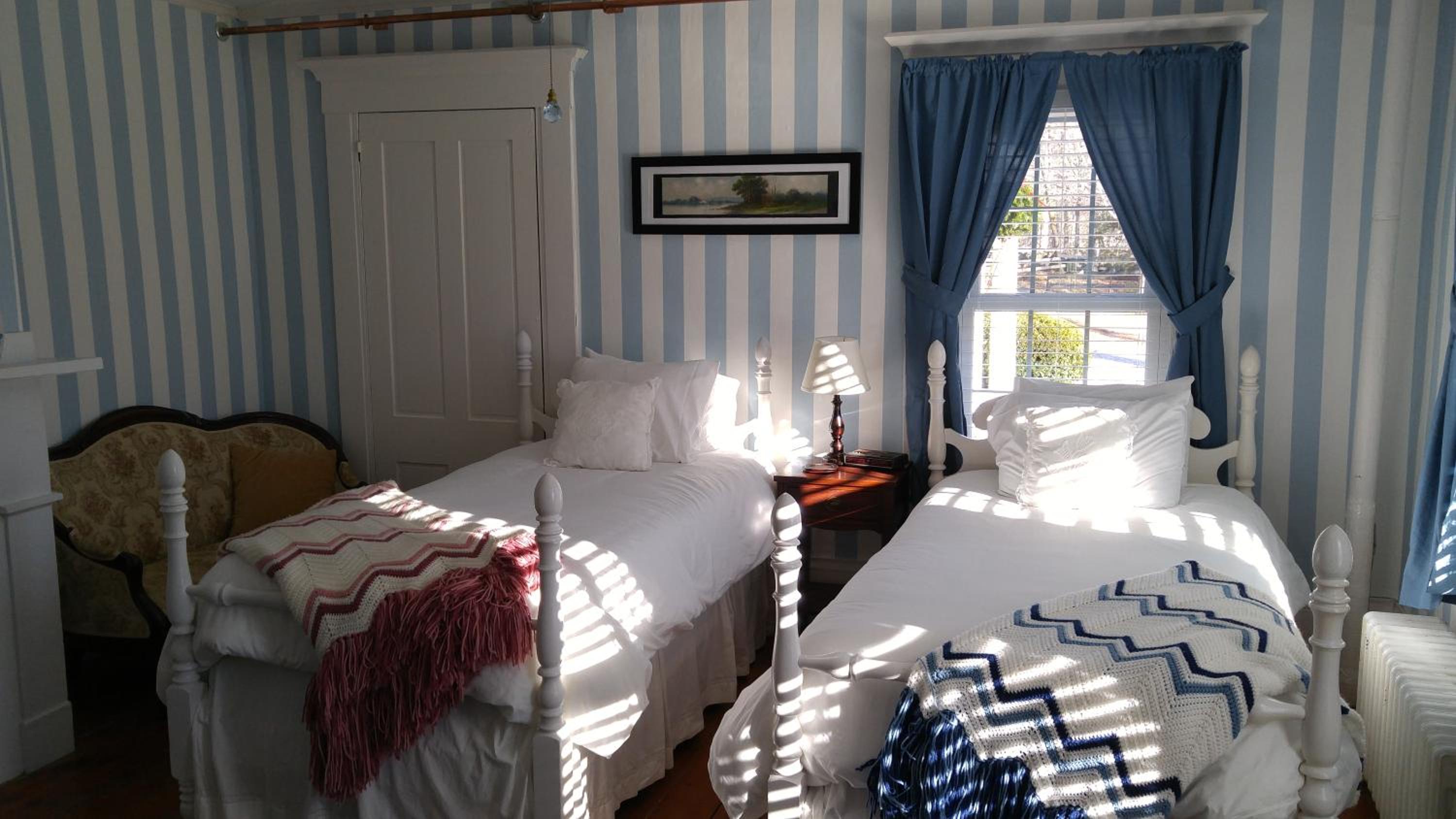 Large Double or Twin Room photo 2