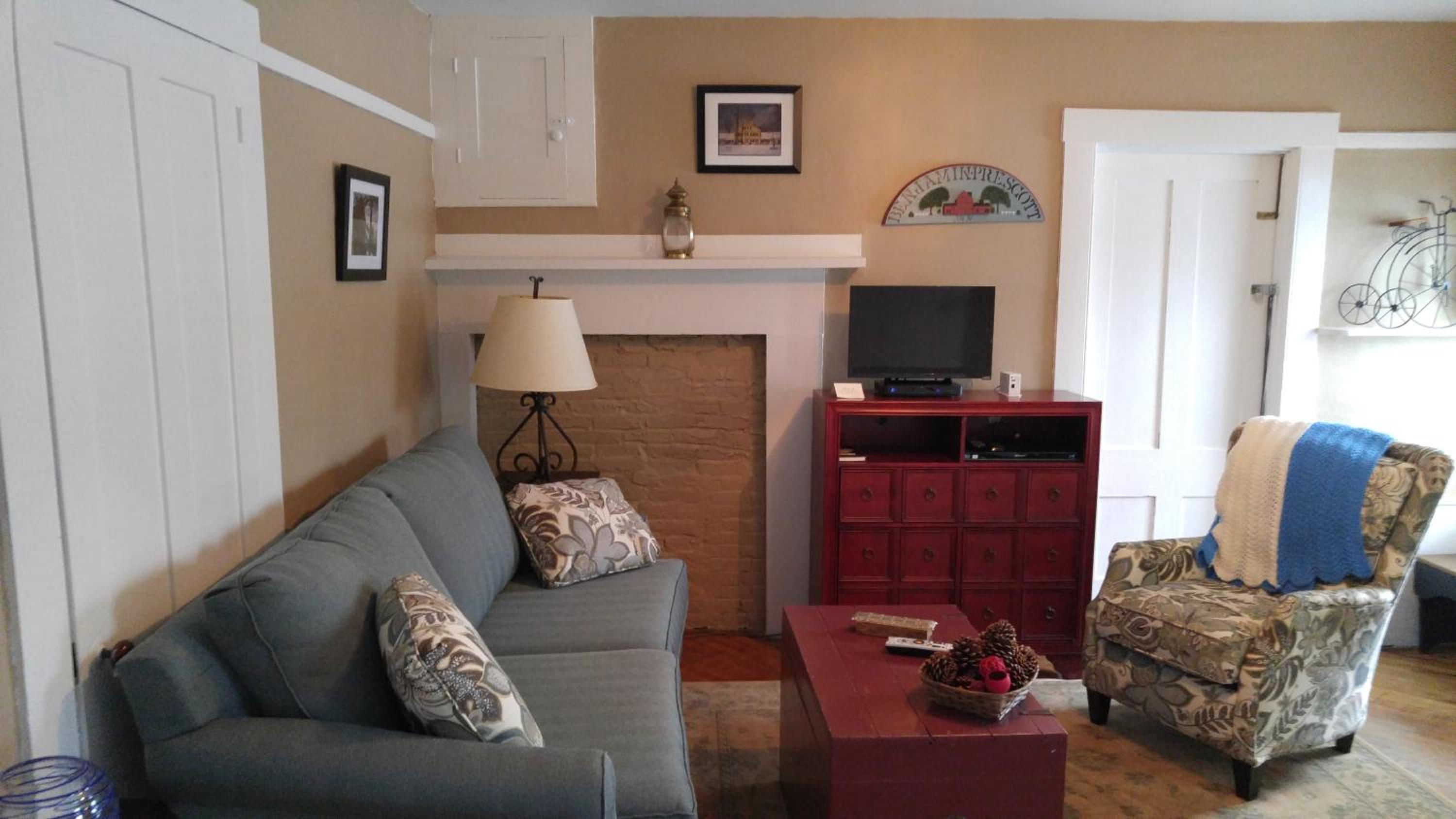 Standard Queen Room photo 2