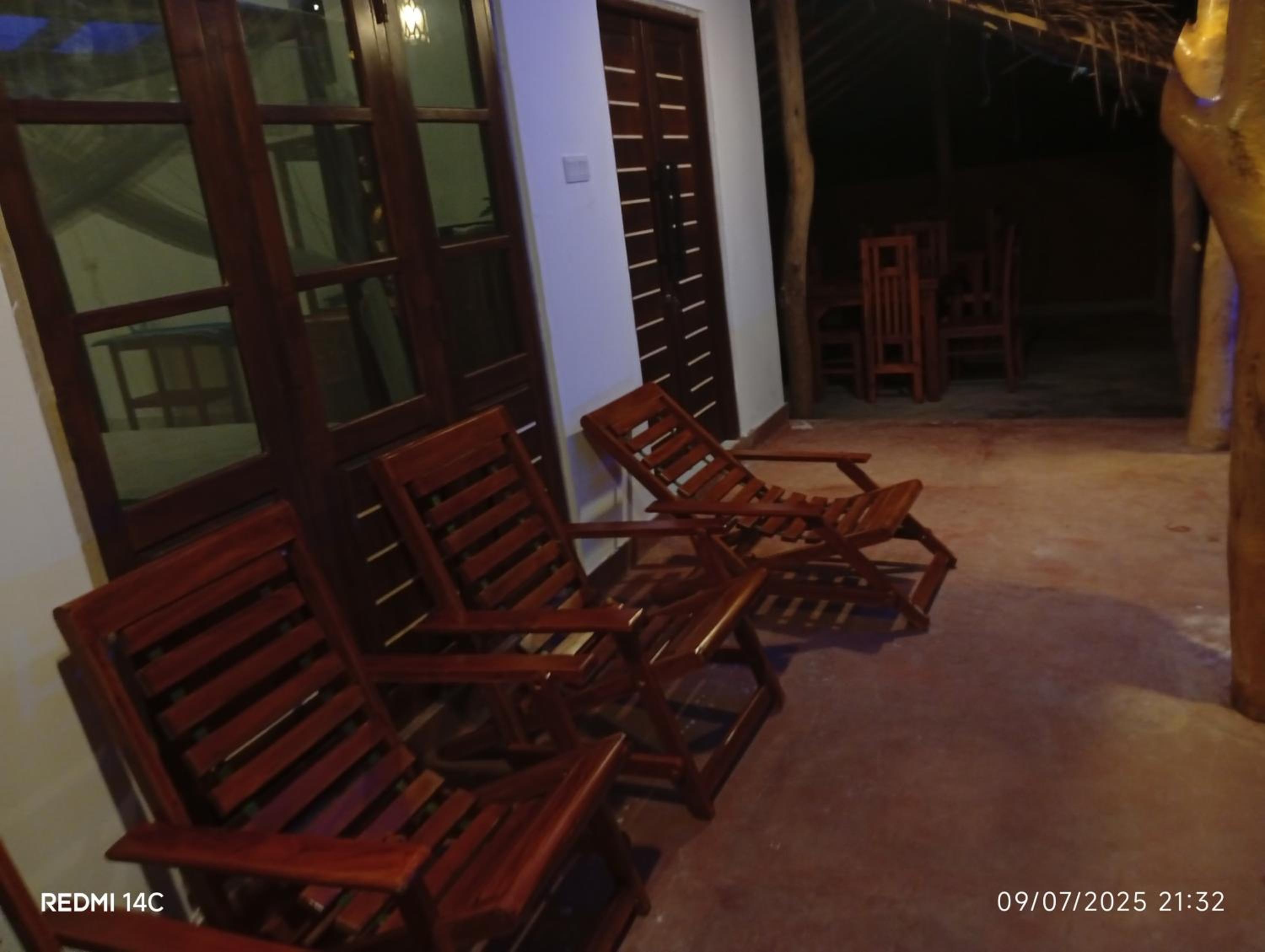 Deluxe Family Room - Photo 10