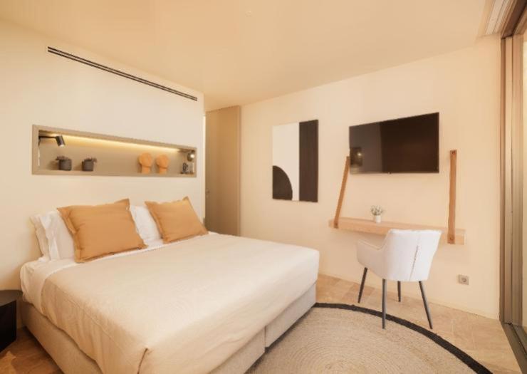 Double or Twin Room with Balcony photo 1