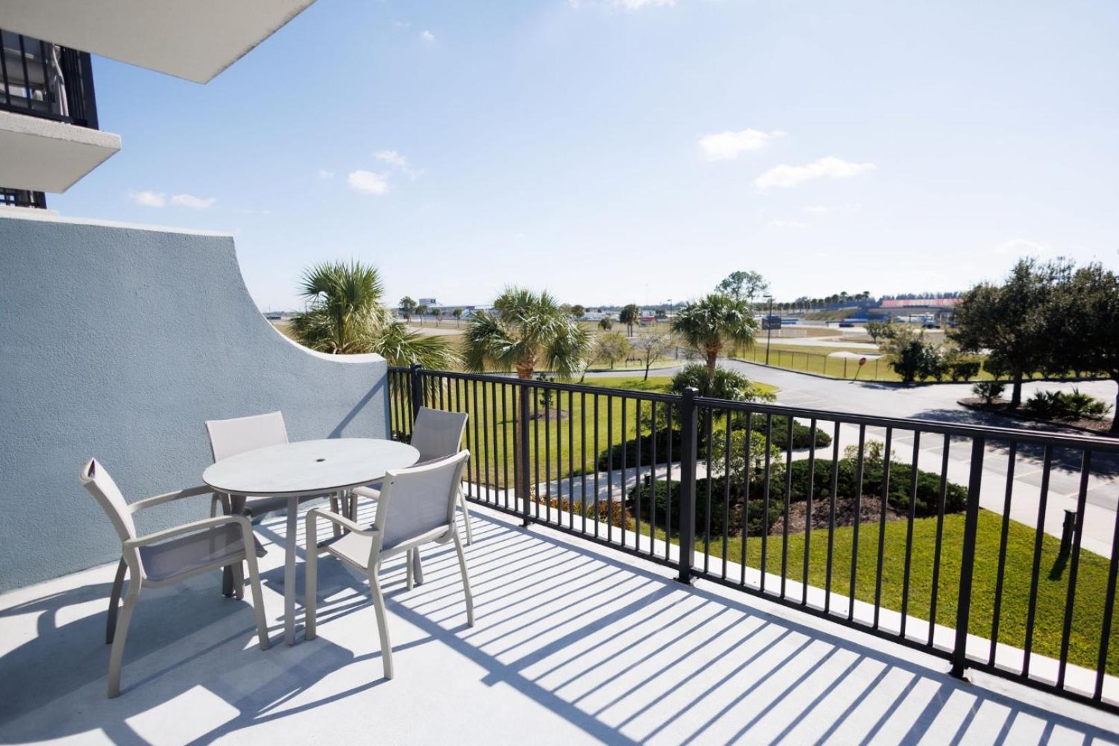Junior Suite with Balcony photo 2