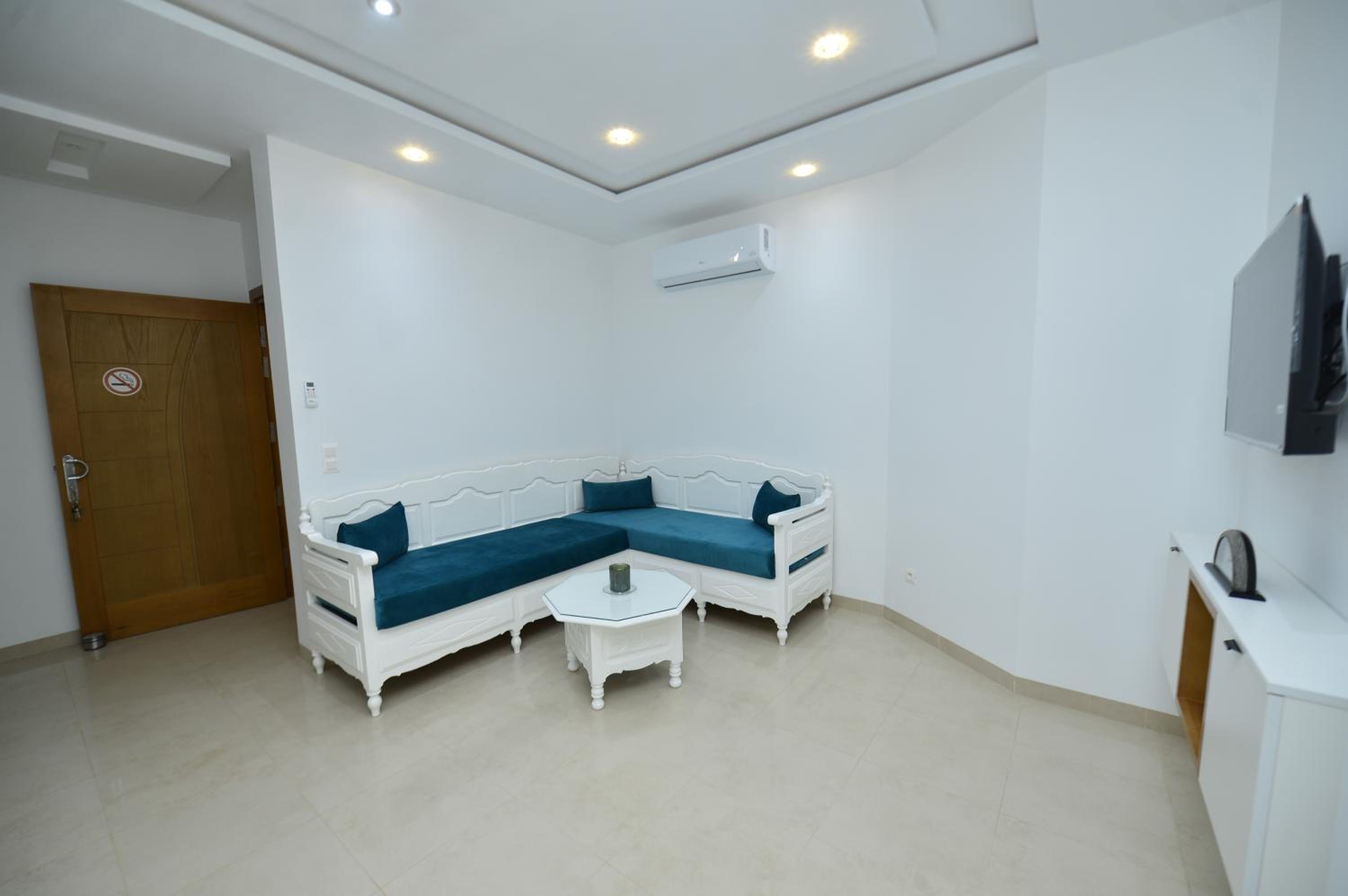 Family Two-Bedroom Apartment with View photo 1