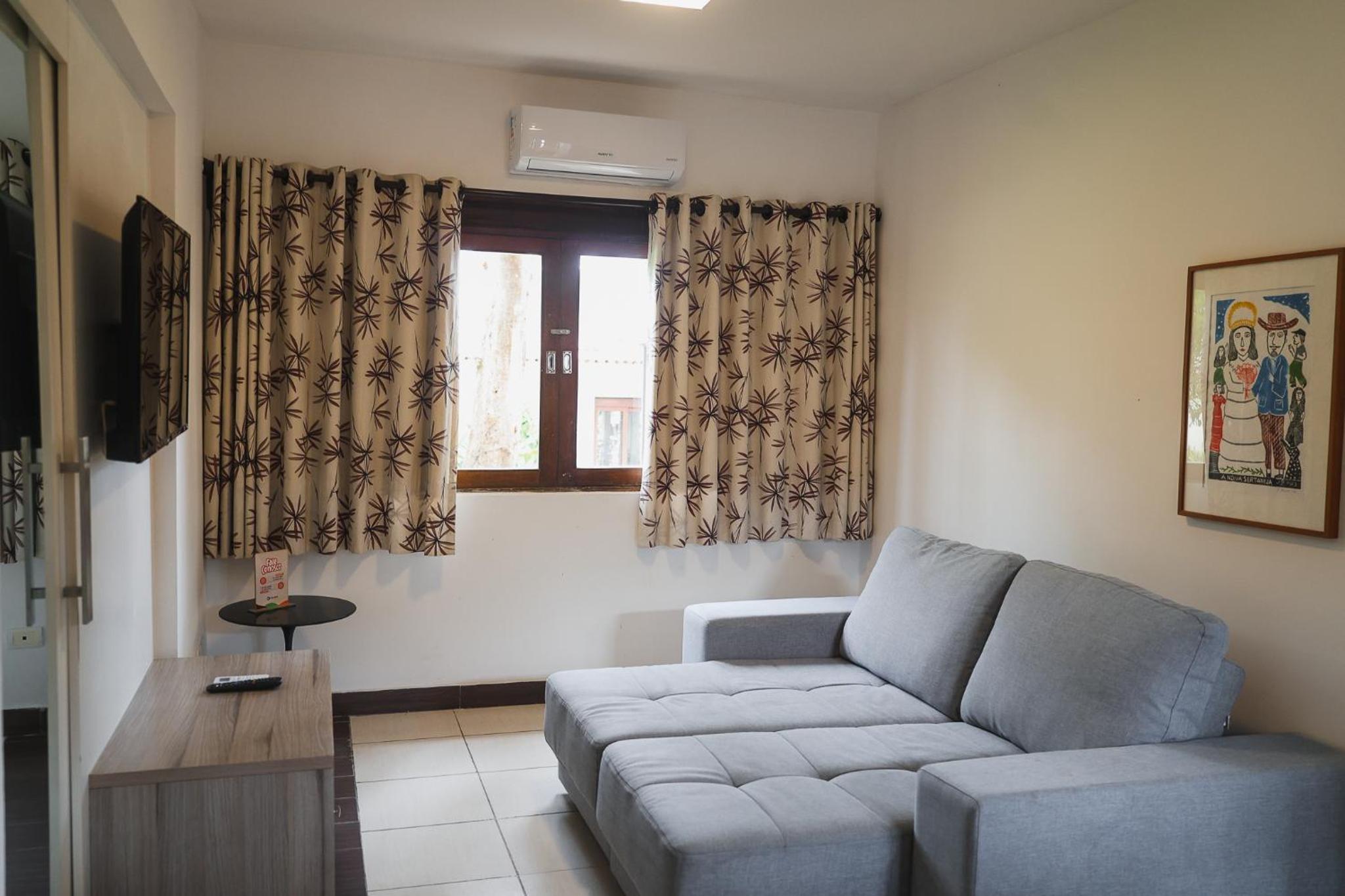 Superior Family Room photo 2
