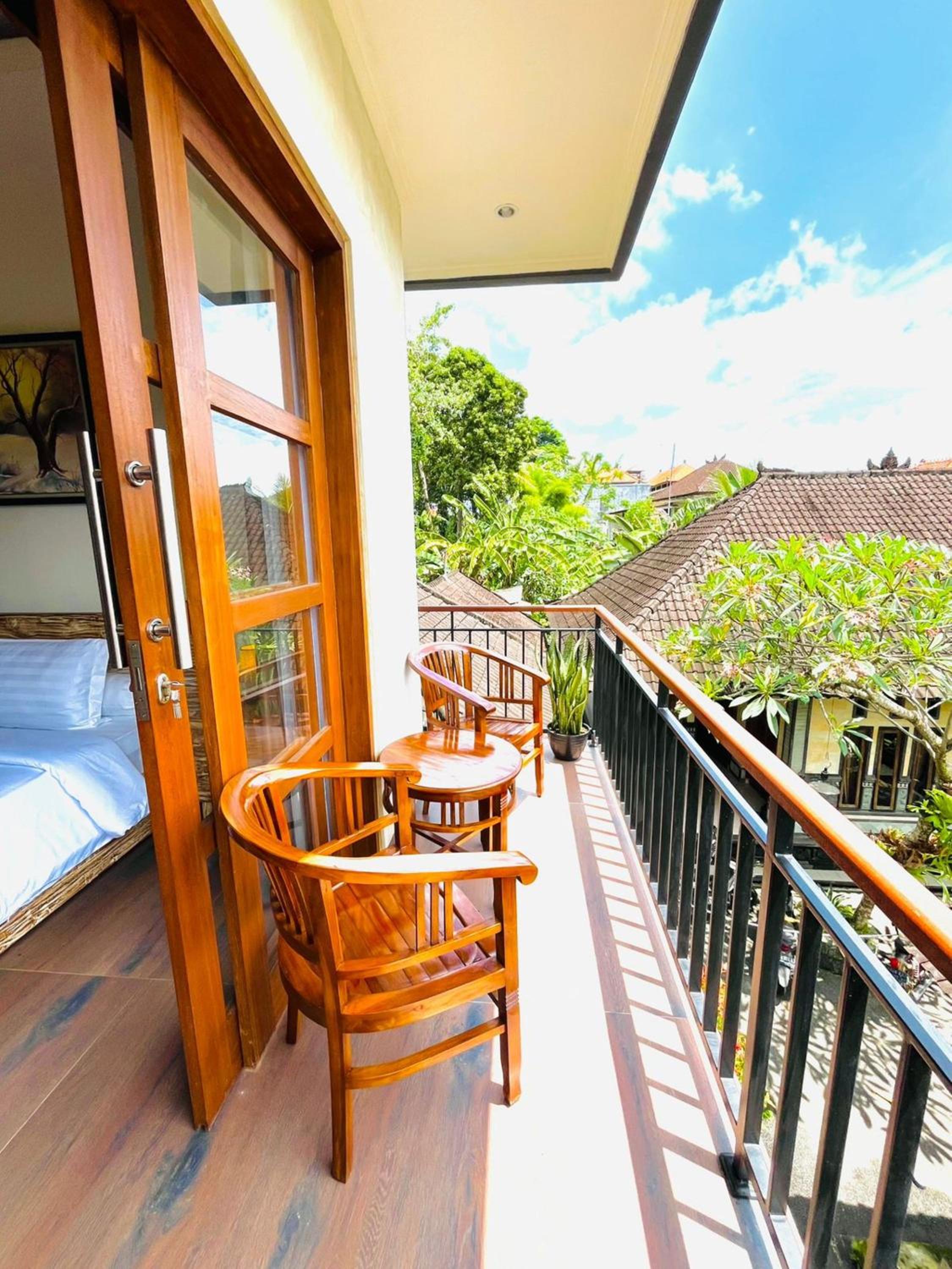 Queen Room with Garden View