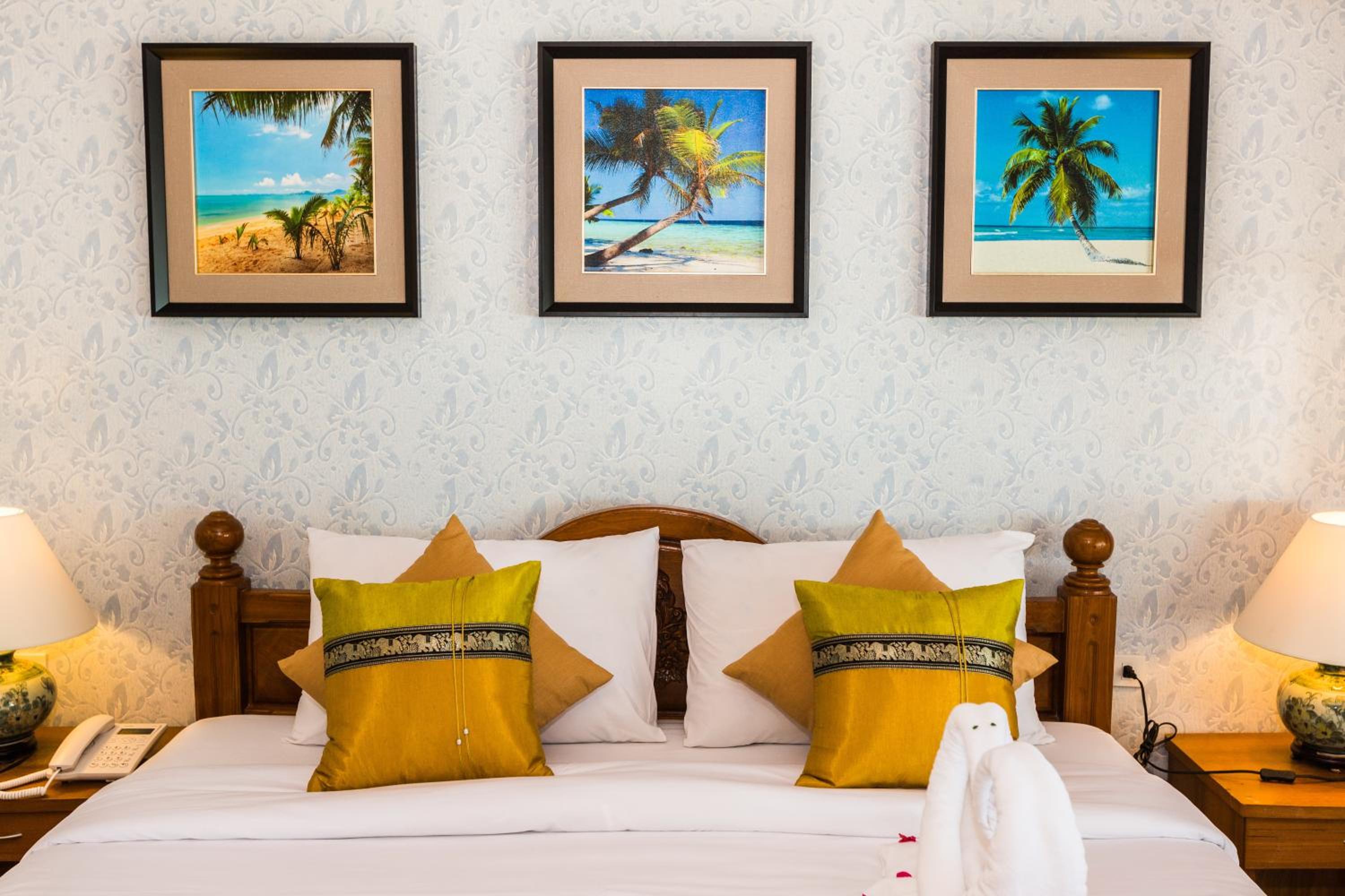 Beach  Front Bungalow photo 3