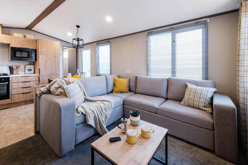 Silver Accessible Holiday Caravan - 2 Bed - No Pets photo 3