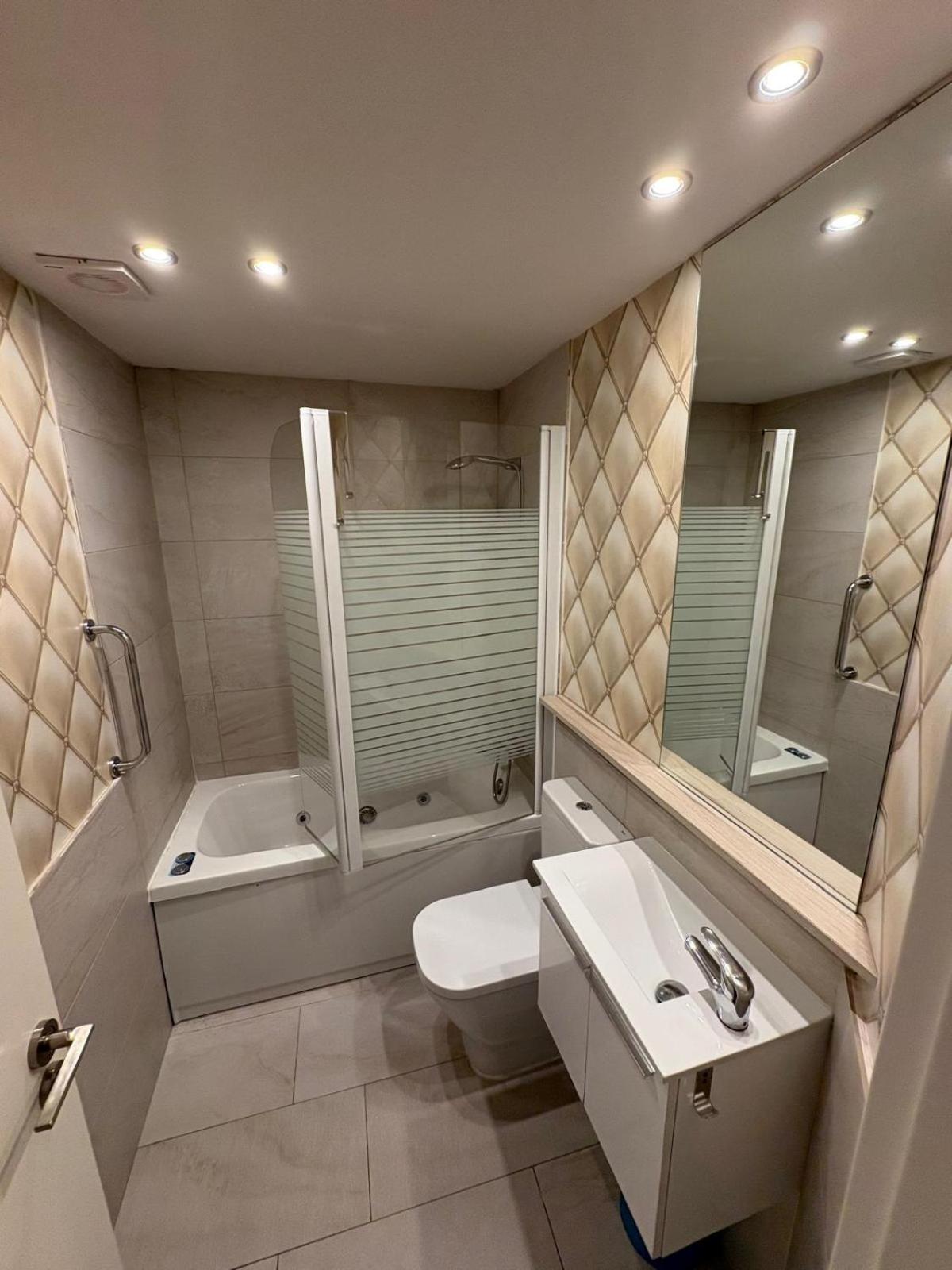 Double Room with Spa Bath