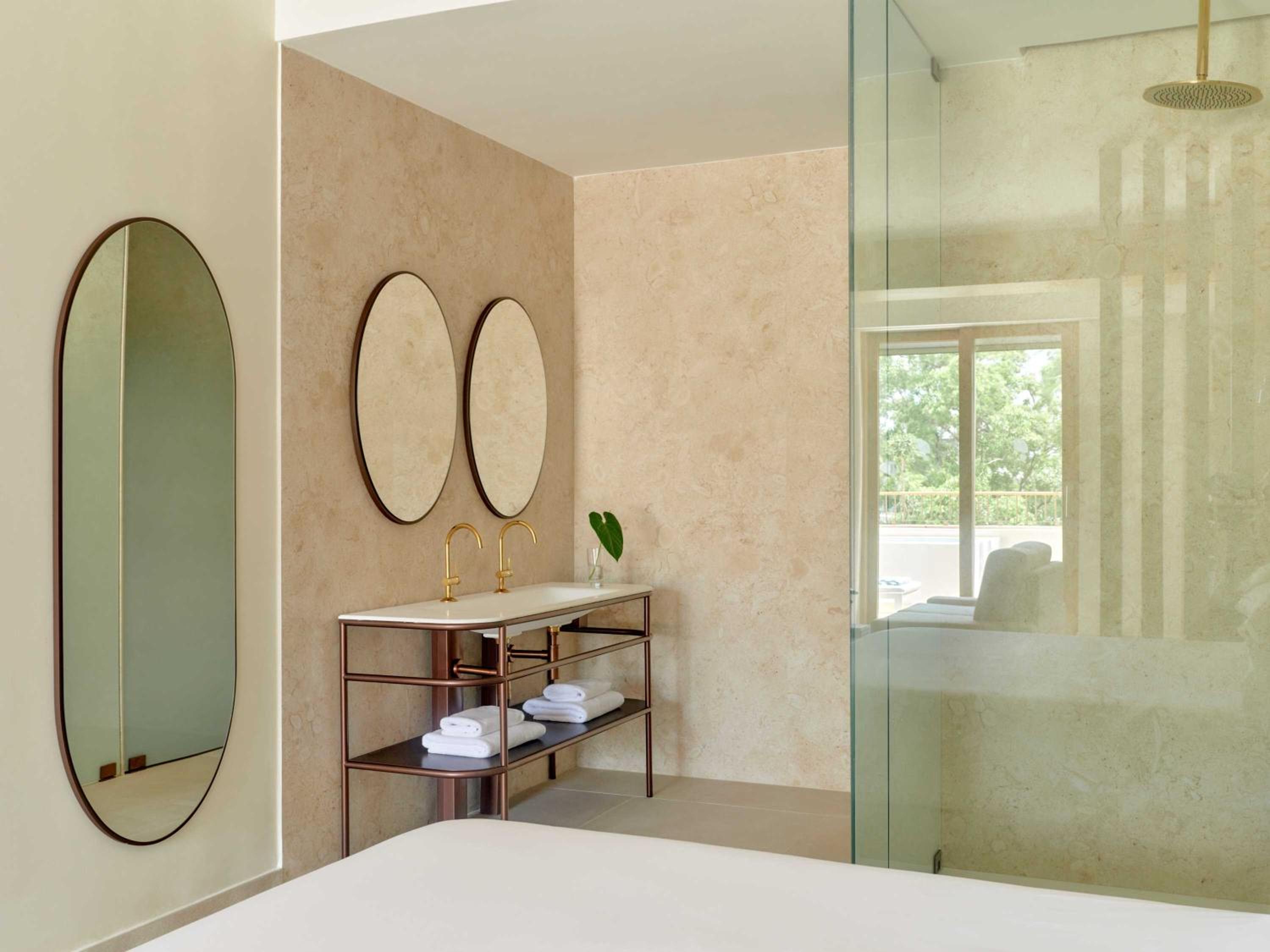 King Suite with Rooftop 