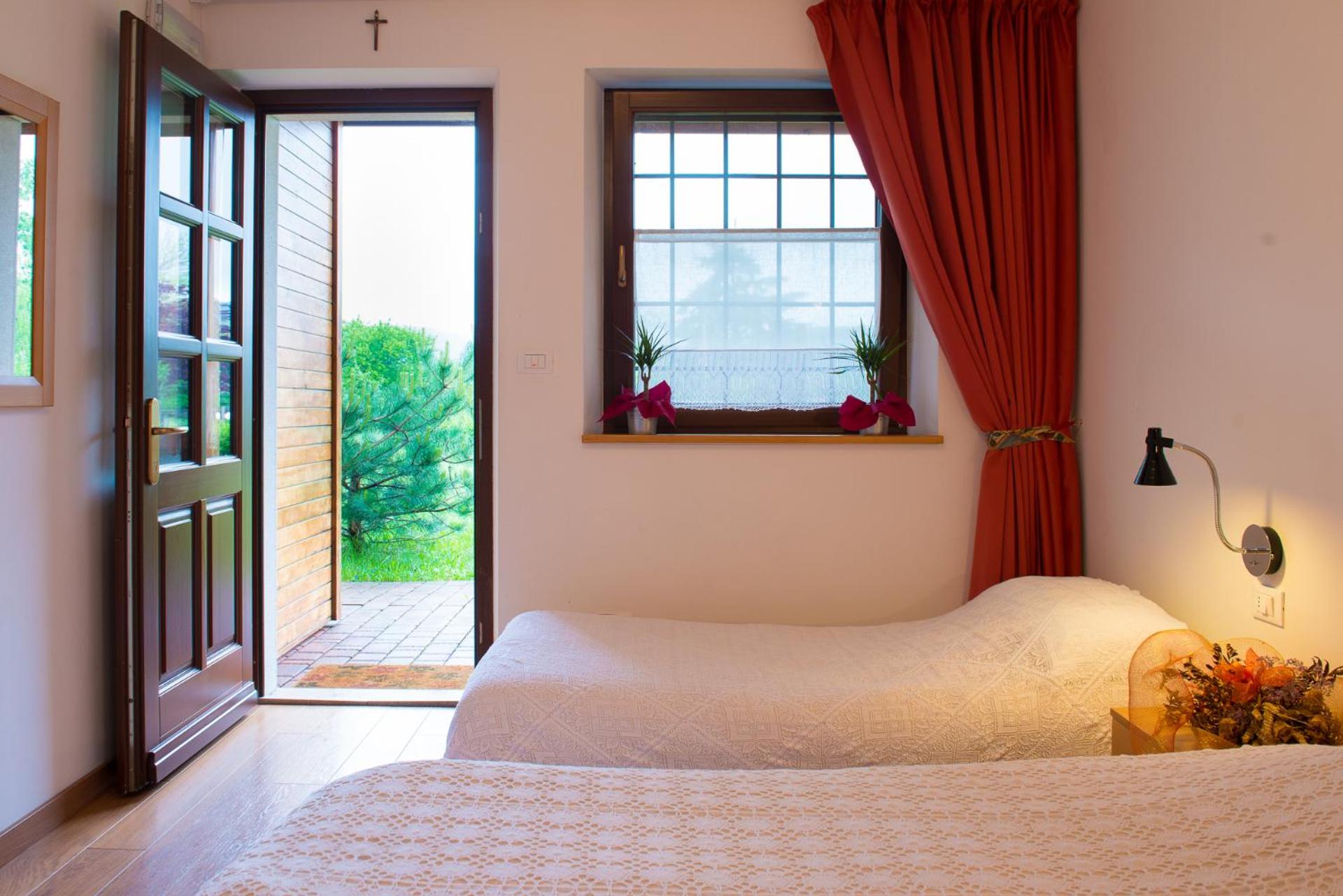 Deluxe Double or Twin Room - Photo 3