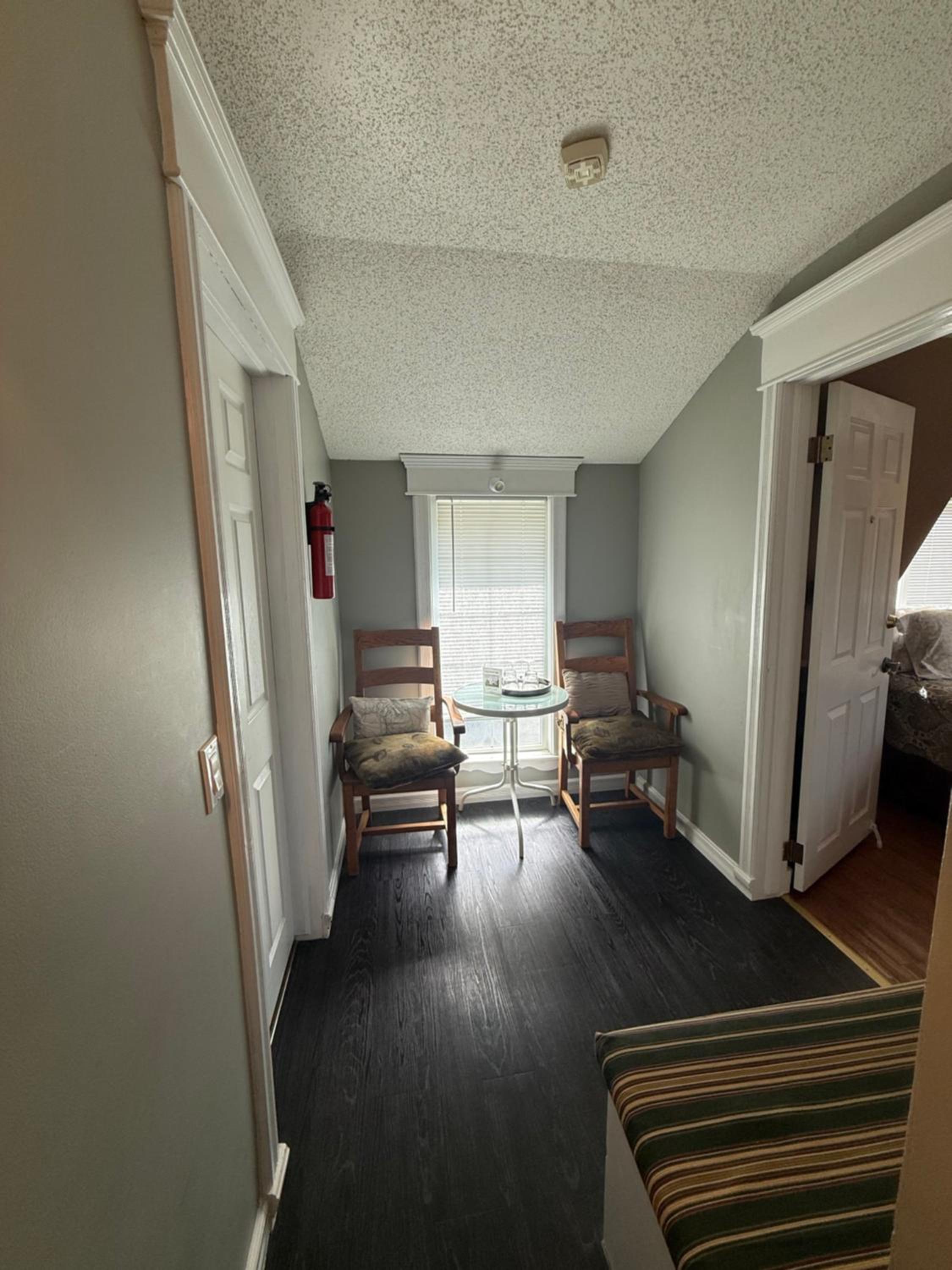 Standard Queen Room photo 2
