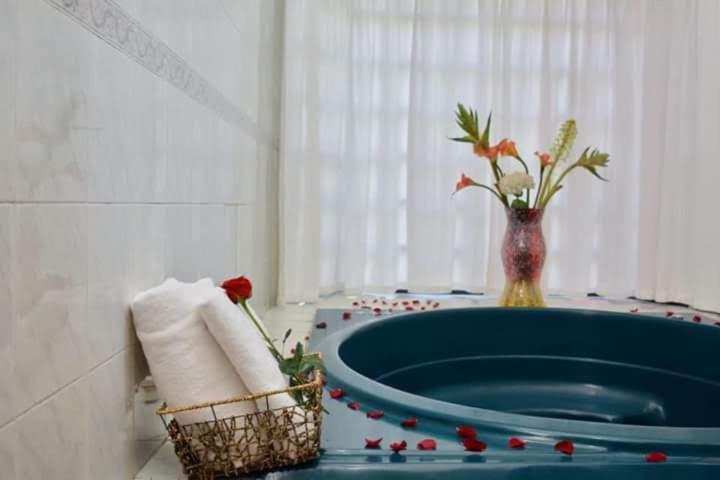 Suite with Spa Bath