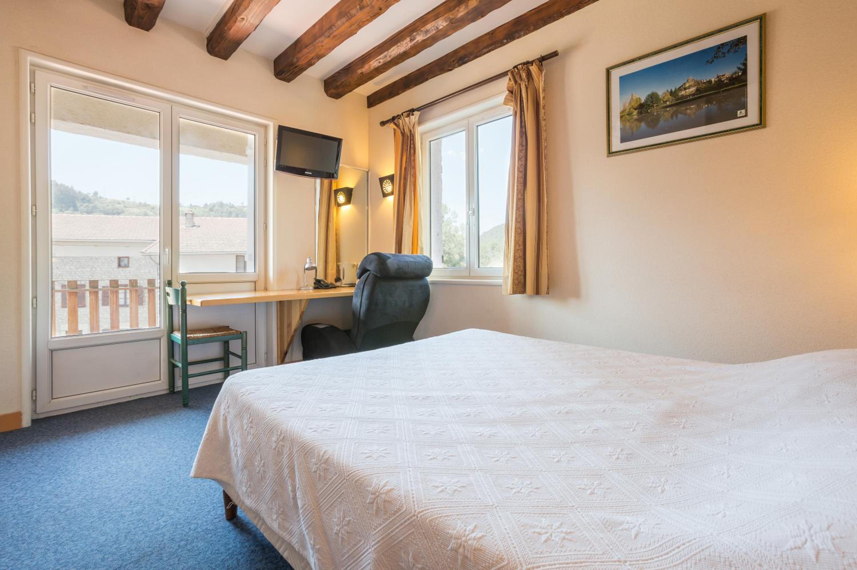 Double Room - Photo 9