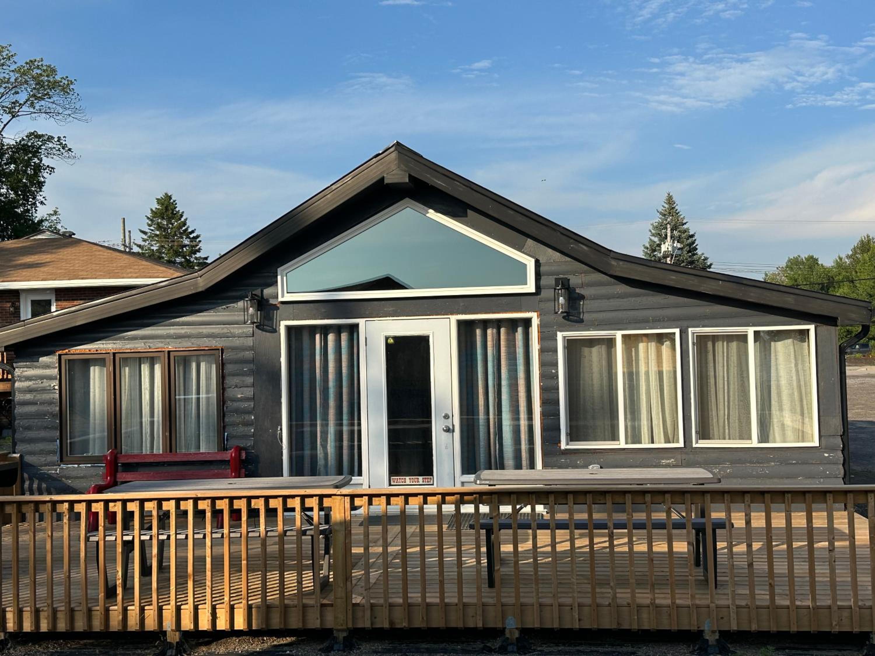 Three-Bedroom Chalet photo 1
