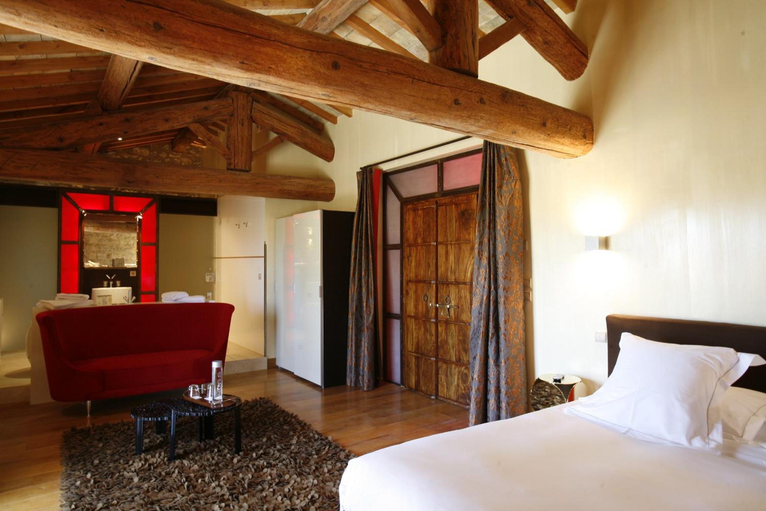 Deluxe Room - Main Building - Photo 8