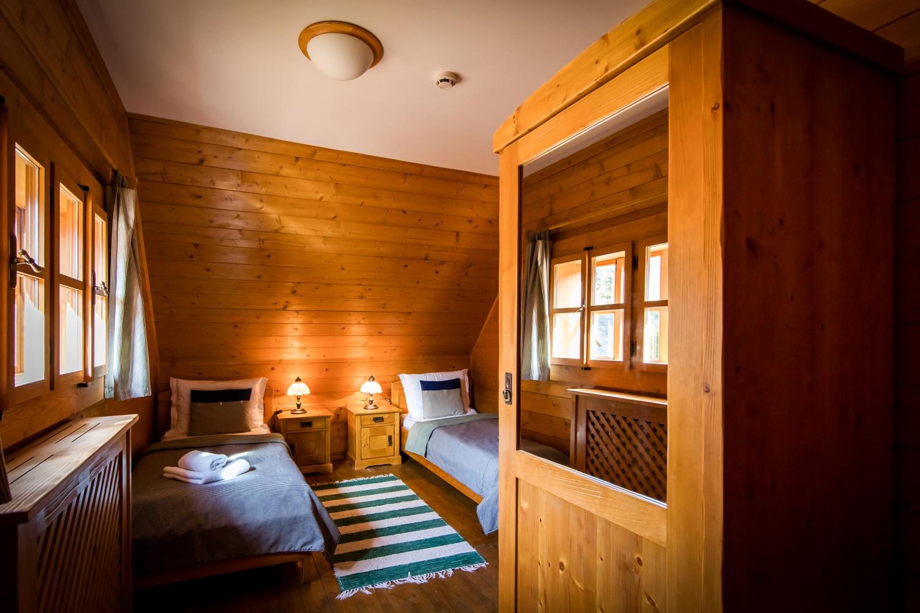 Cottage - Photo 1