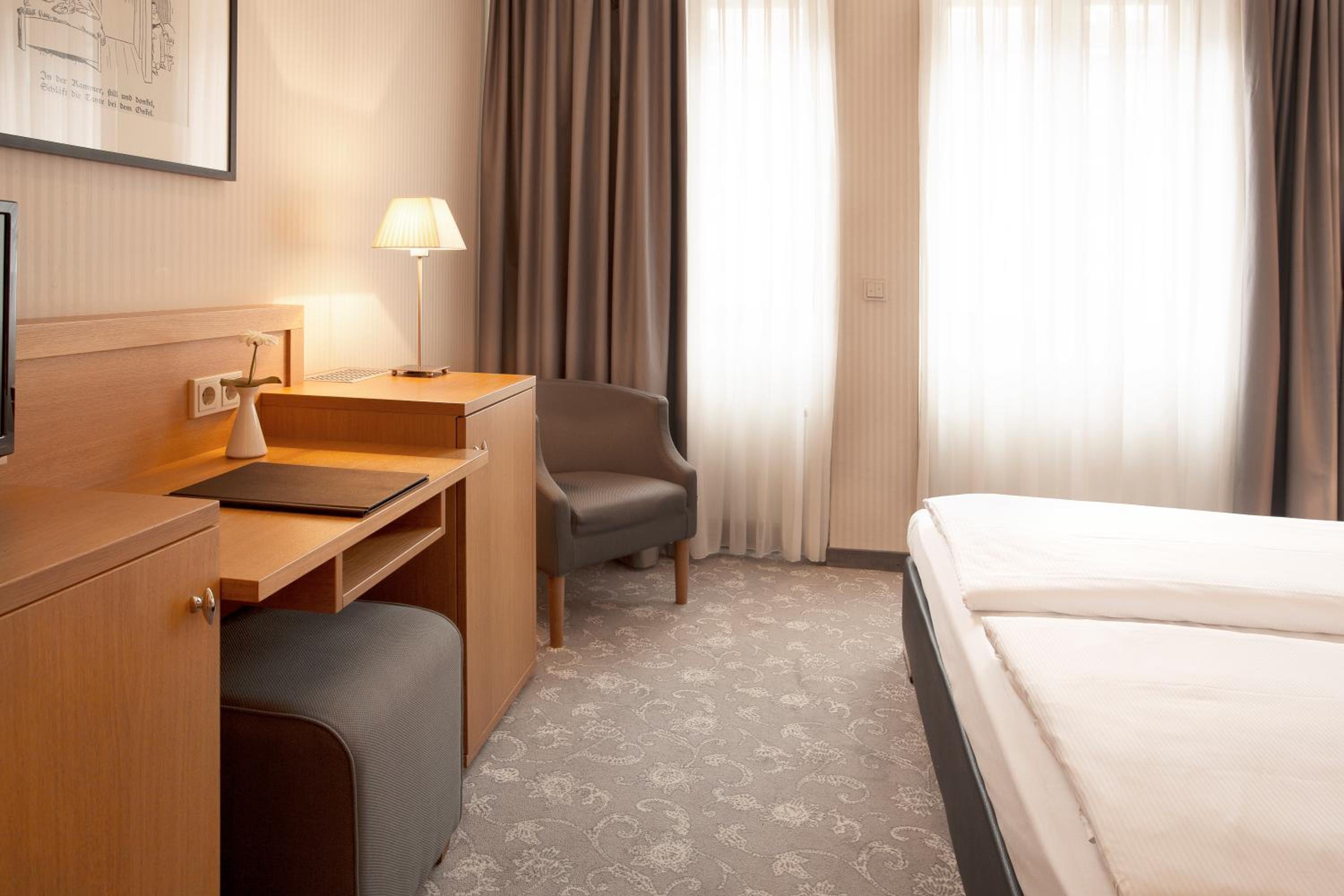 Standard Double Room - Photo 1